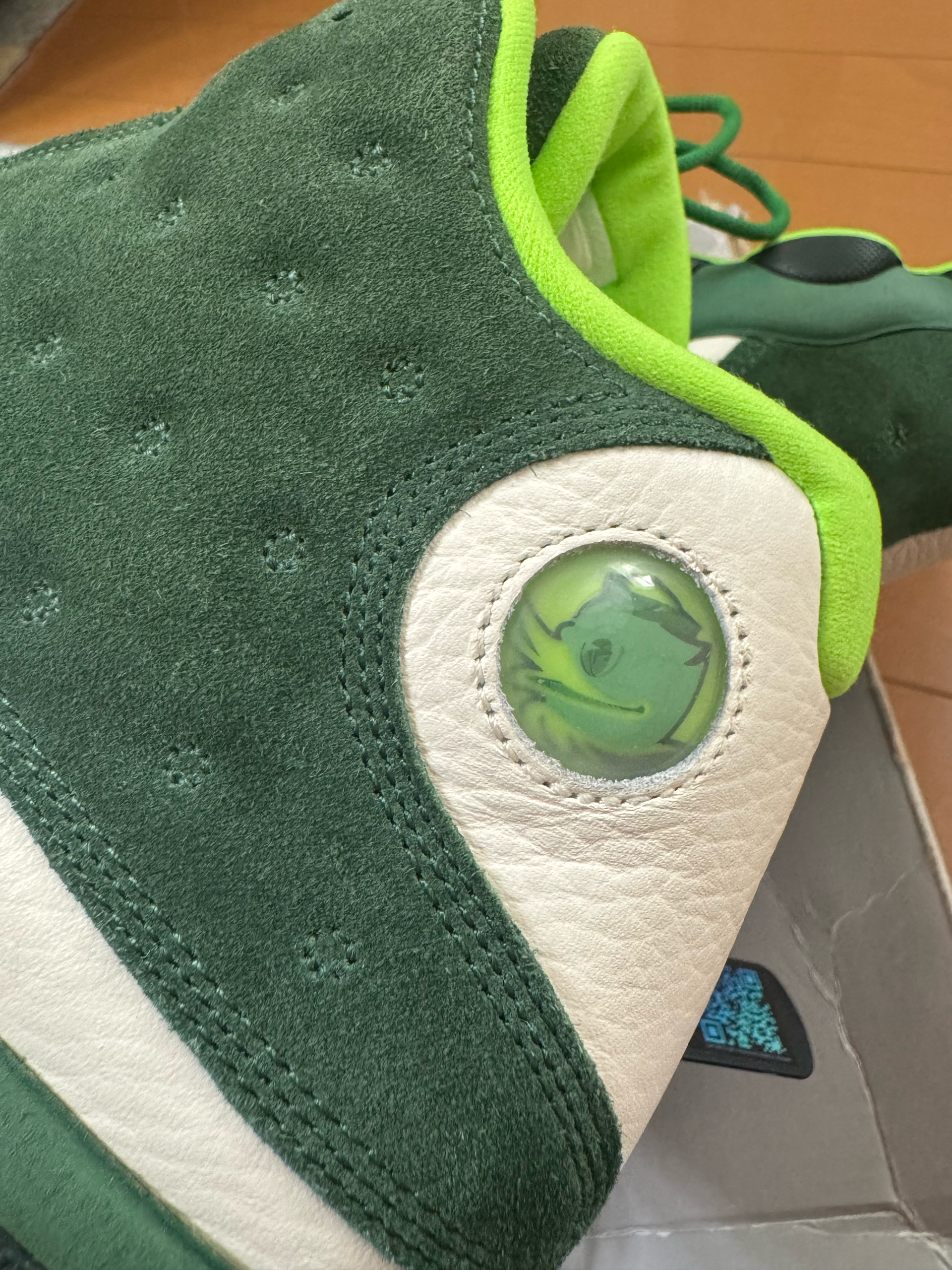 Nike Air Jordan 13 Retro "Oregon Ducks PE"