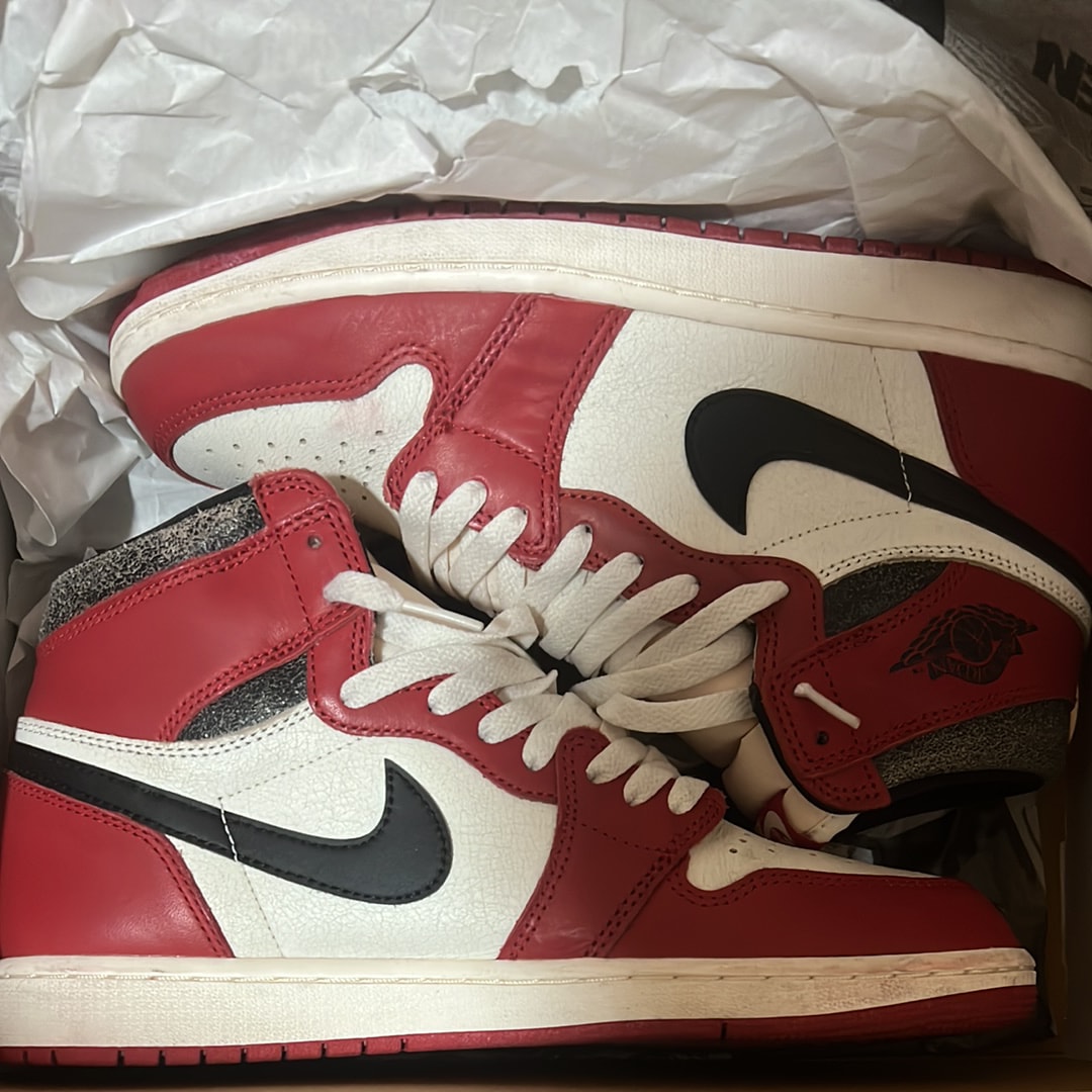 Nike Air Jordan 1 High OG "Lost & Found/Chicago"