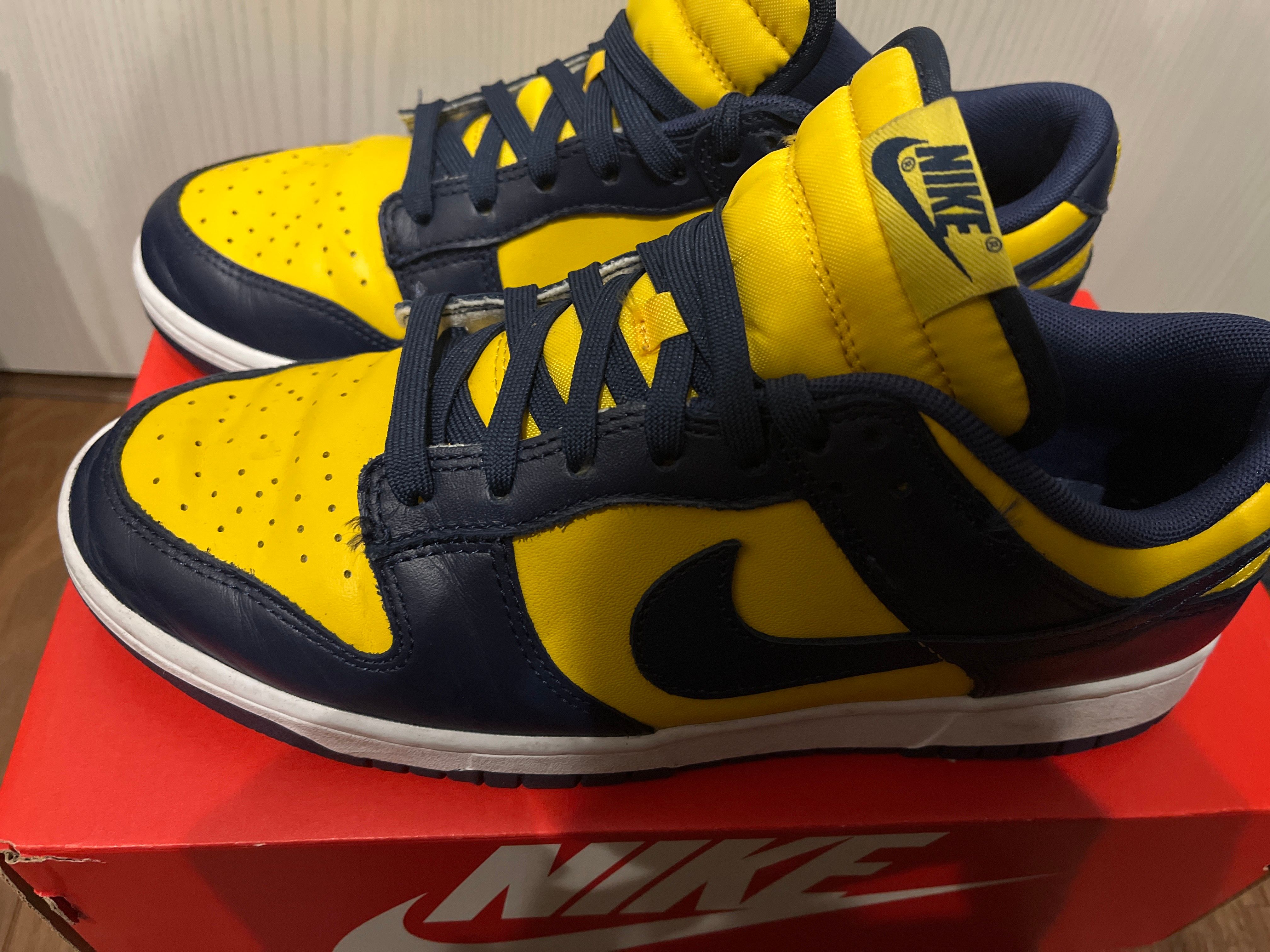Nike Dunk Low "Michigan"