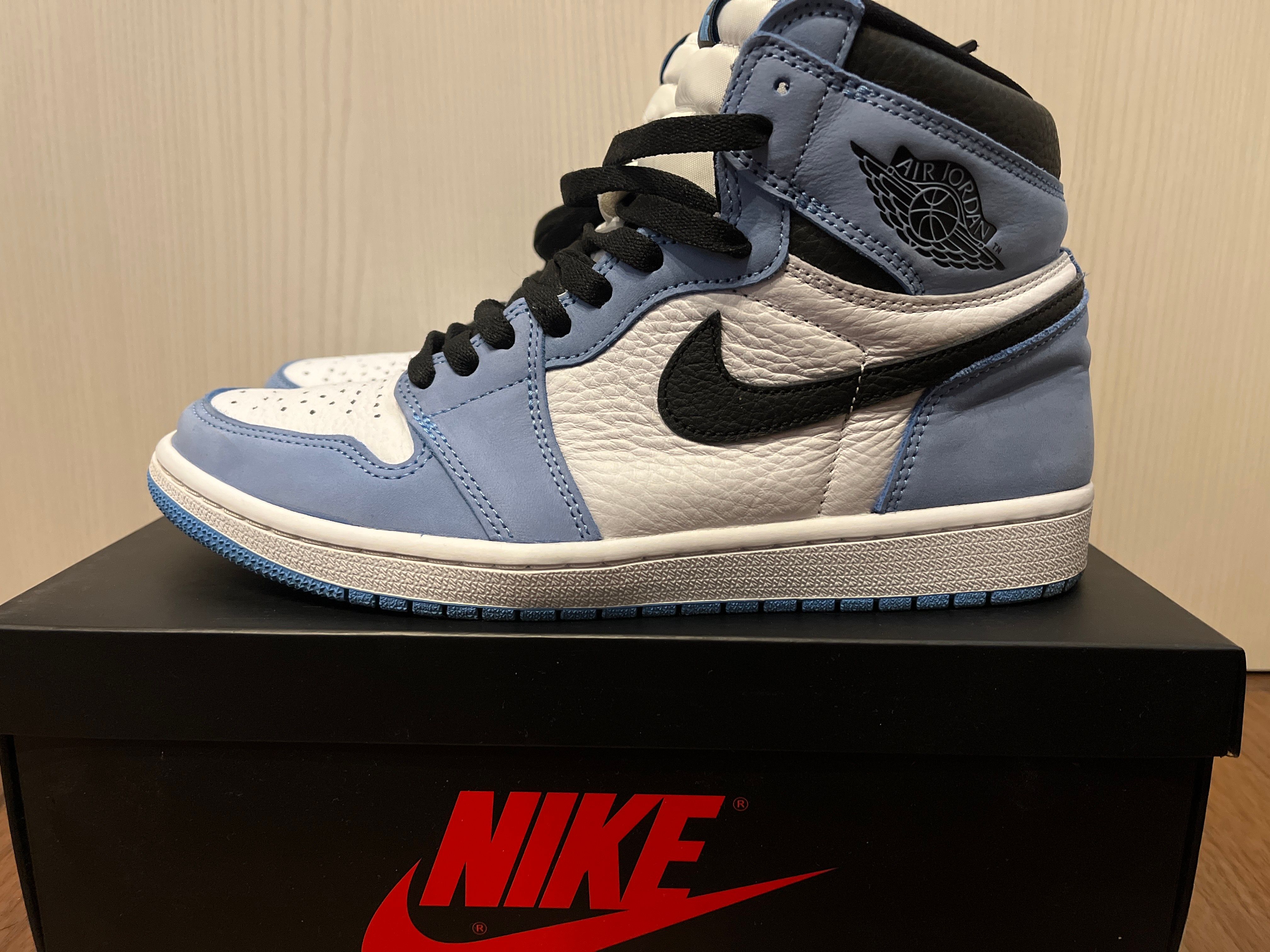 Nike Air Jordan 1 High OG "University Blue"