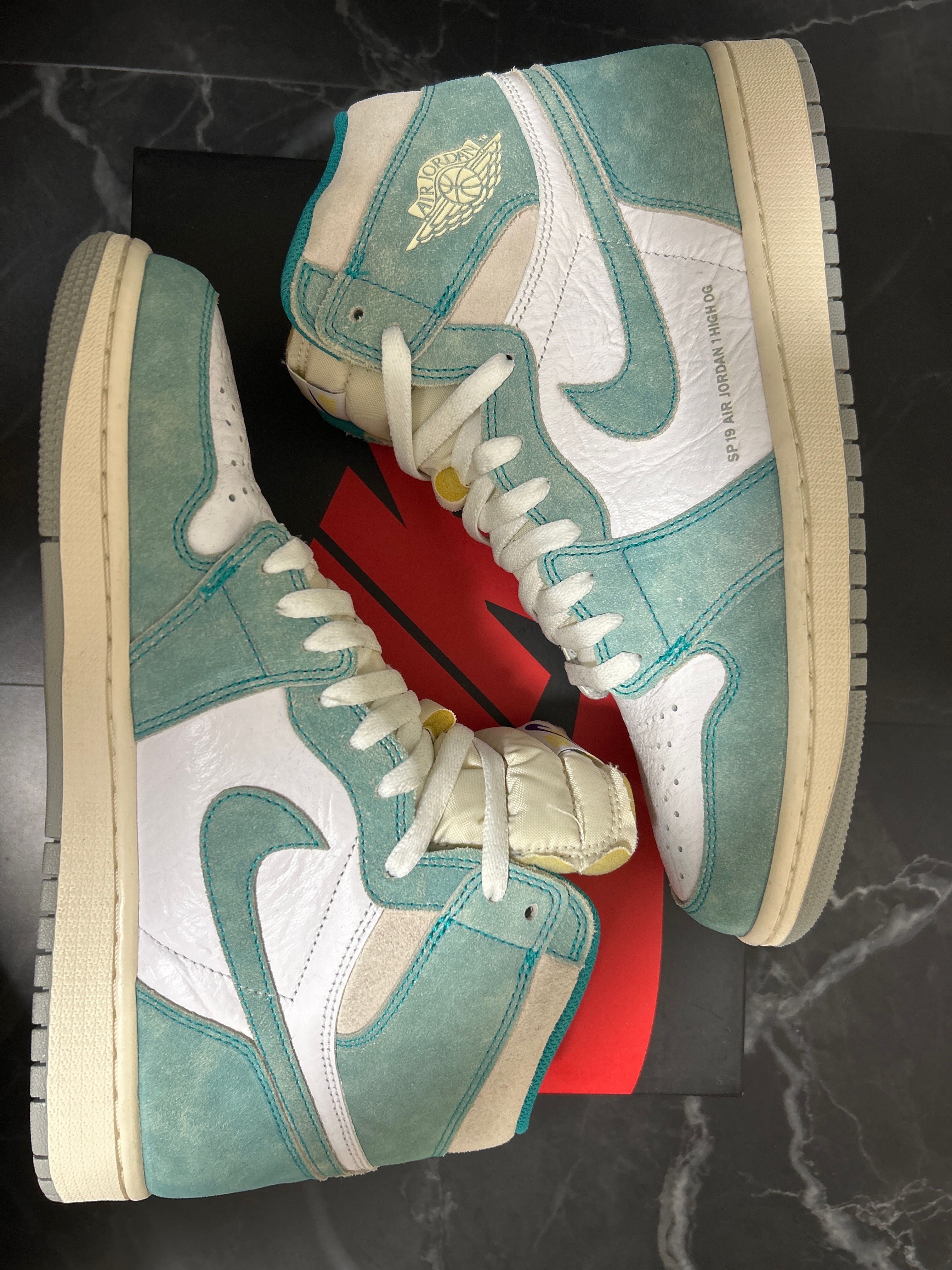 Nike Air Jordan 1 Retro High OG "Turbo Green"