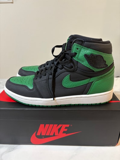 Nike Air Jordan 1 Retro High OG "Black/Pine Green" (2020)