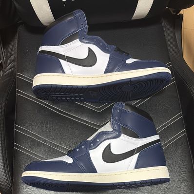 Nike Air Jordan 1 Retro High OG "Midnight Navy"