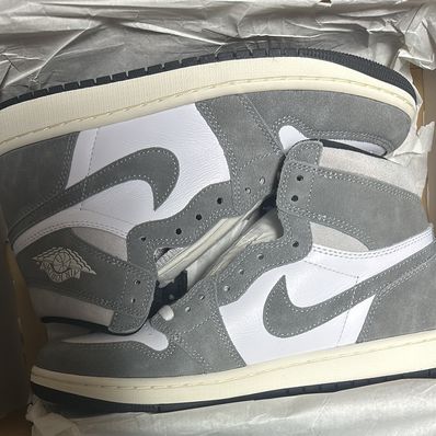 Nike Air Jordan 1 Retro High OG "Black and Smoke Grey"