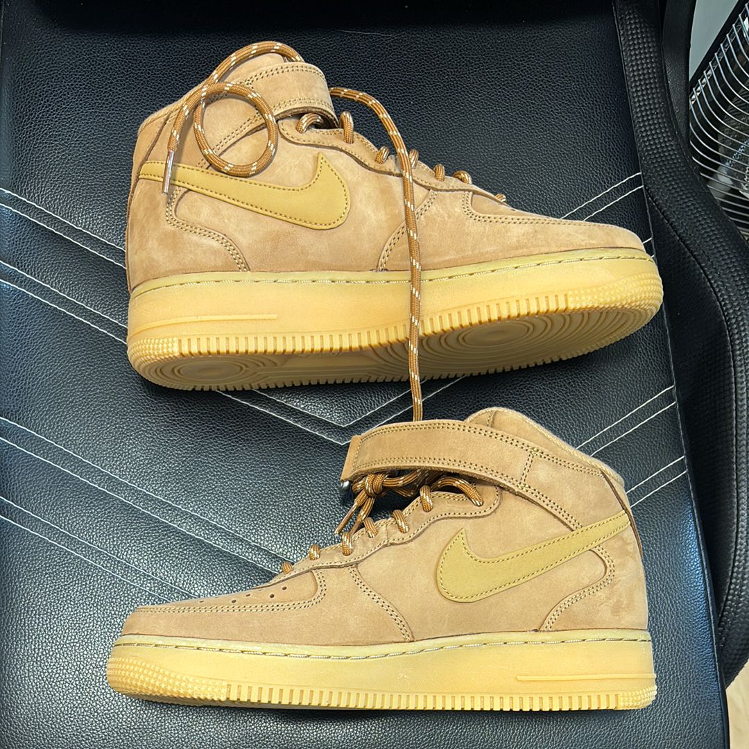Nike Air Force 1 Mid "Flax"