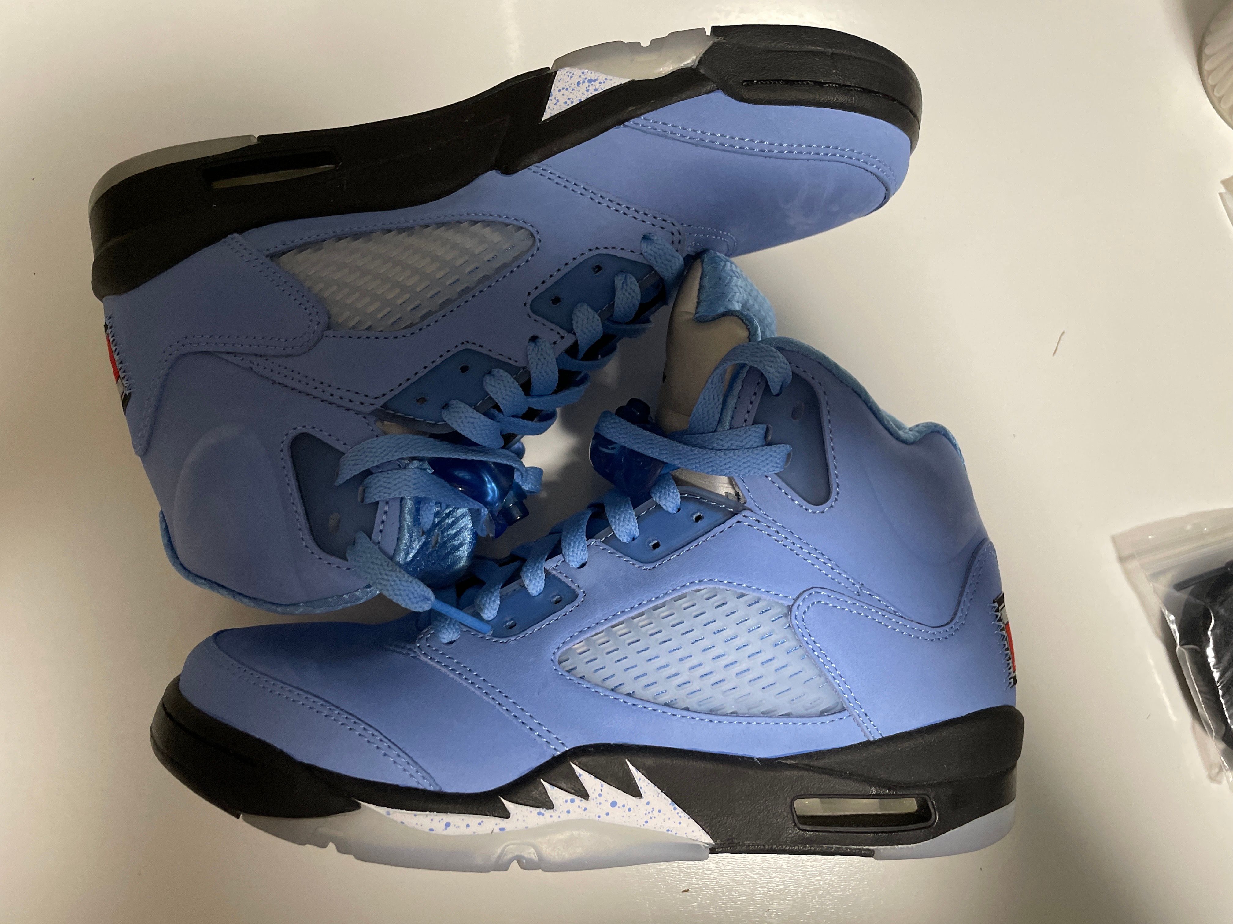 Nike Air Jordan 5 Retro SE "University Blue"