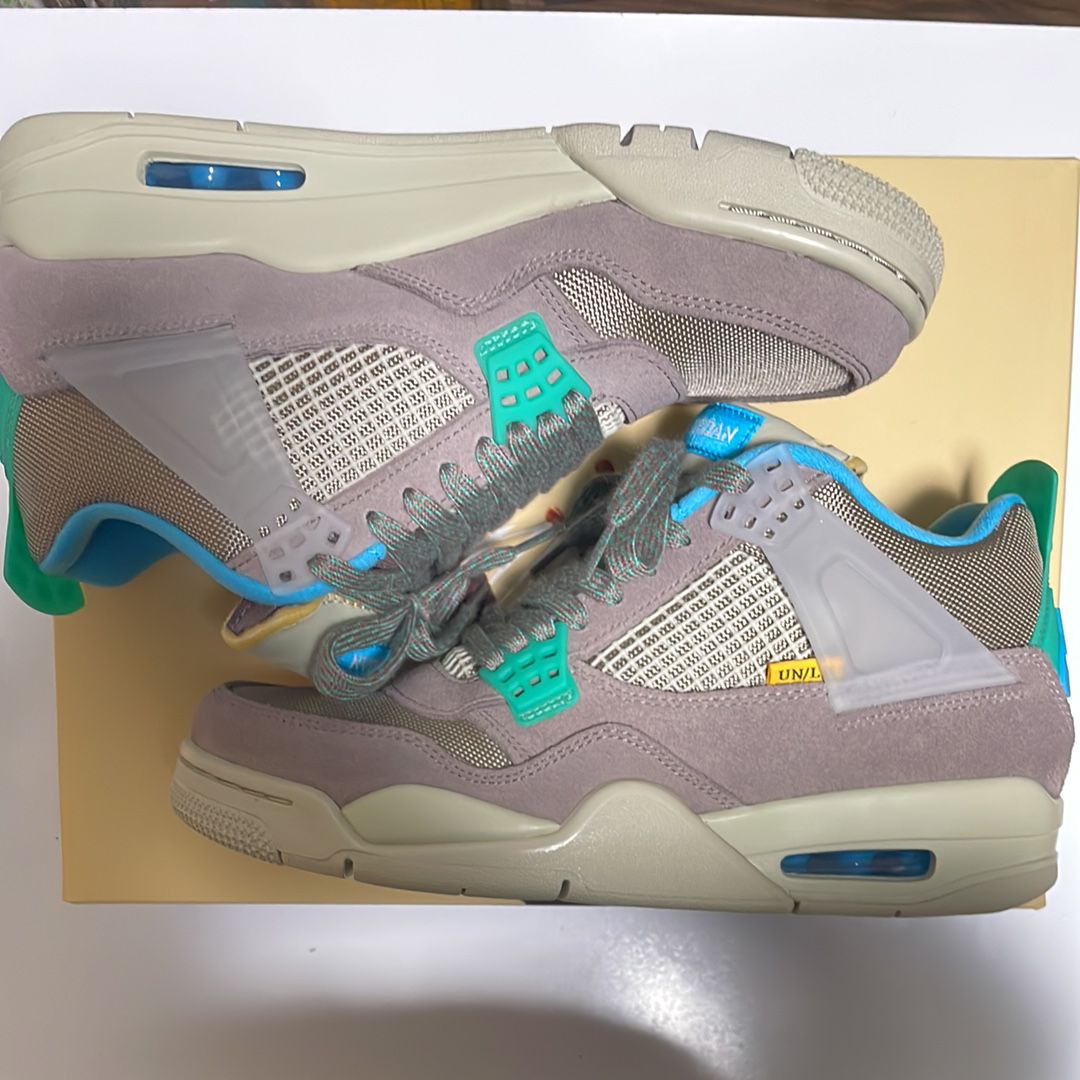 UNION × NIKE AIR JORDAN 4 SP "TAUPE HAZE"