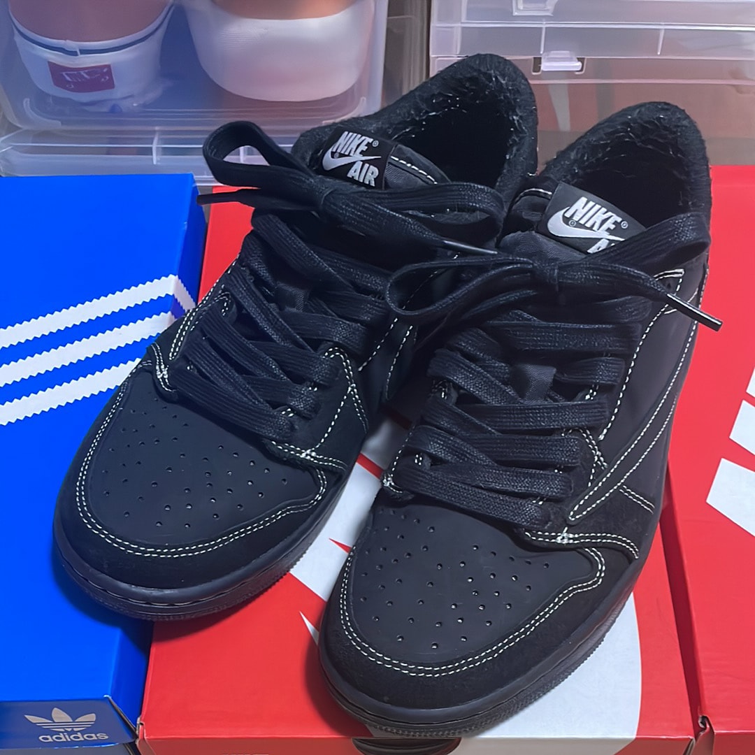 Travis Scott × Nike Air Jordan 1 Low OG SP "Black Phantom"