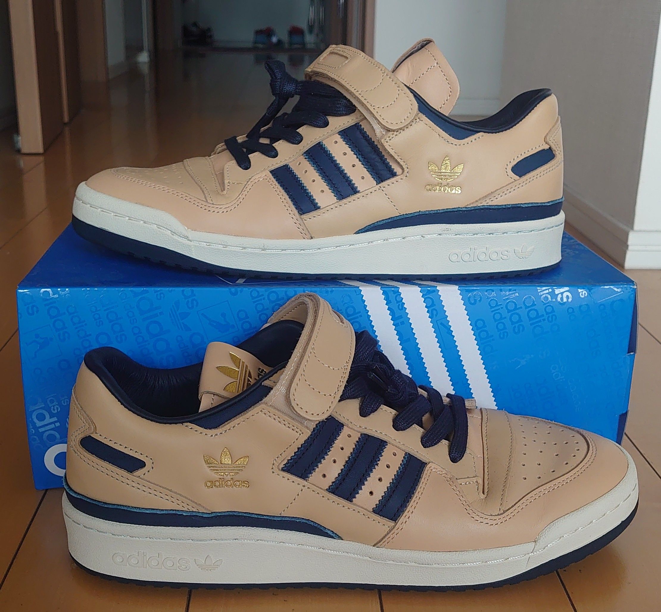 adidas Forum 84 Low "Beige/Blue Thread"