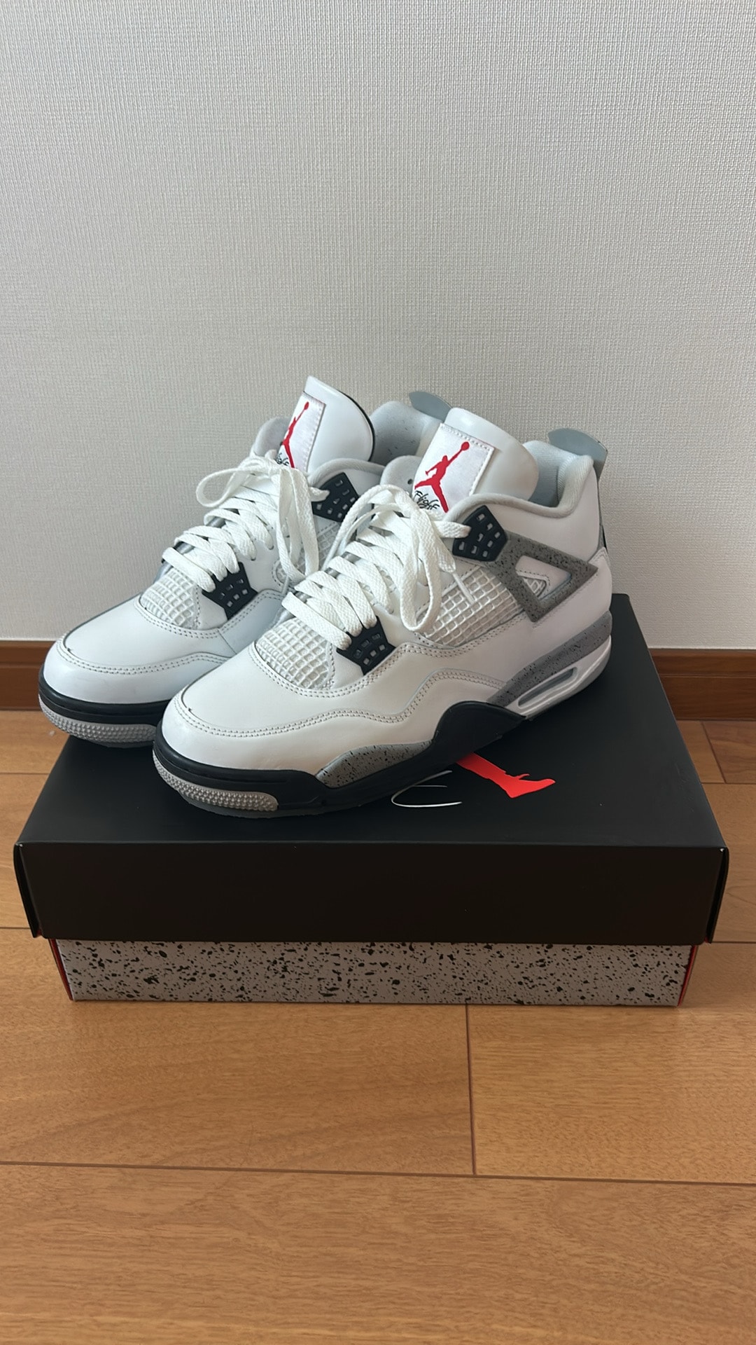Nike Air Jordan 4 Retro "White/Cement" (2025)