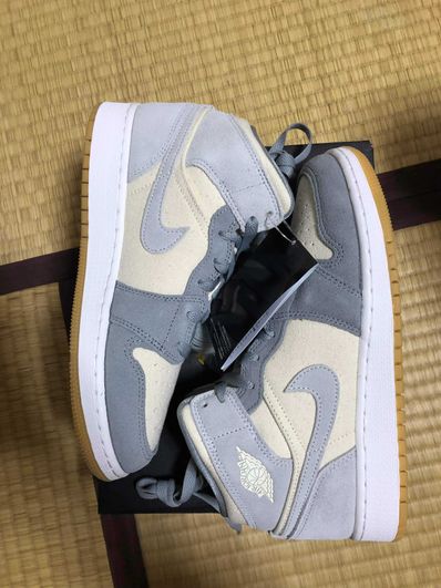 Nike Air Jordan 1 Mid SE "Coconut Milk/Particle Grey"