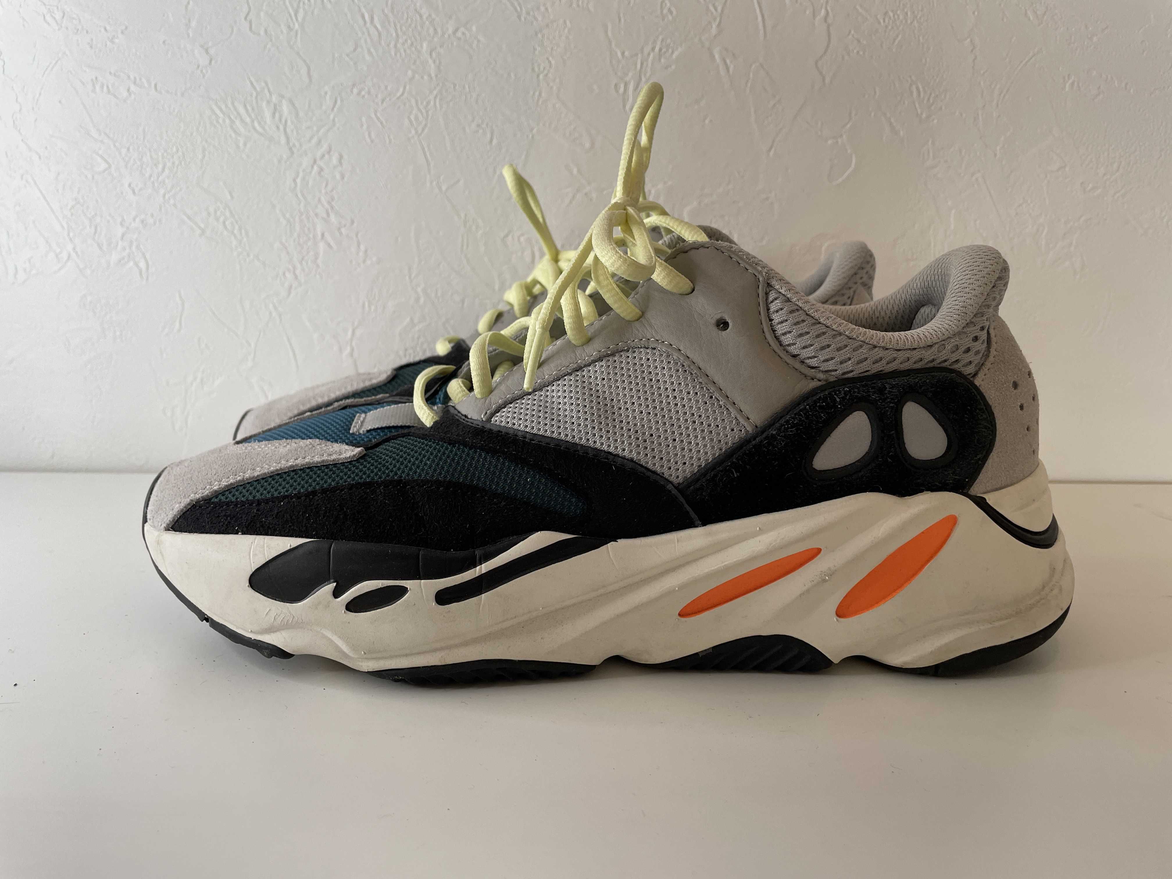 adidas YEEZY Boost 700 "Wave Runner"