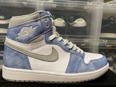 Nike Air Jordan 1 High OG "Hyper Royal"