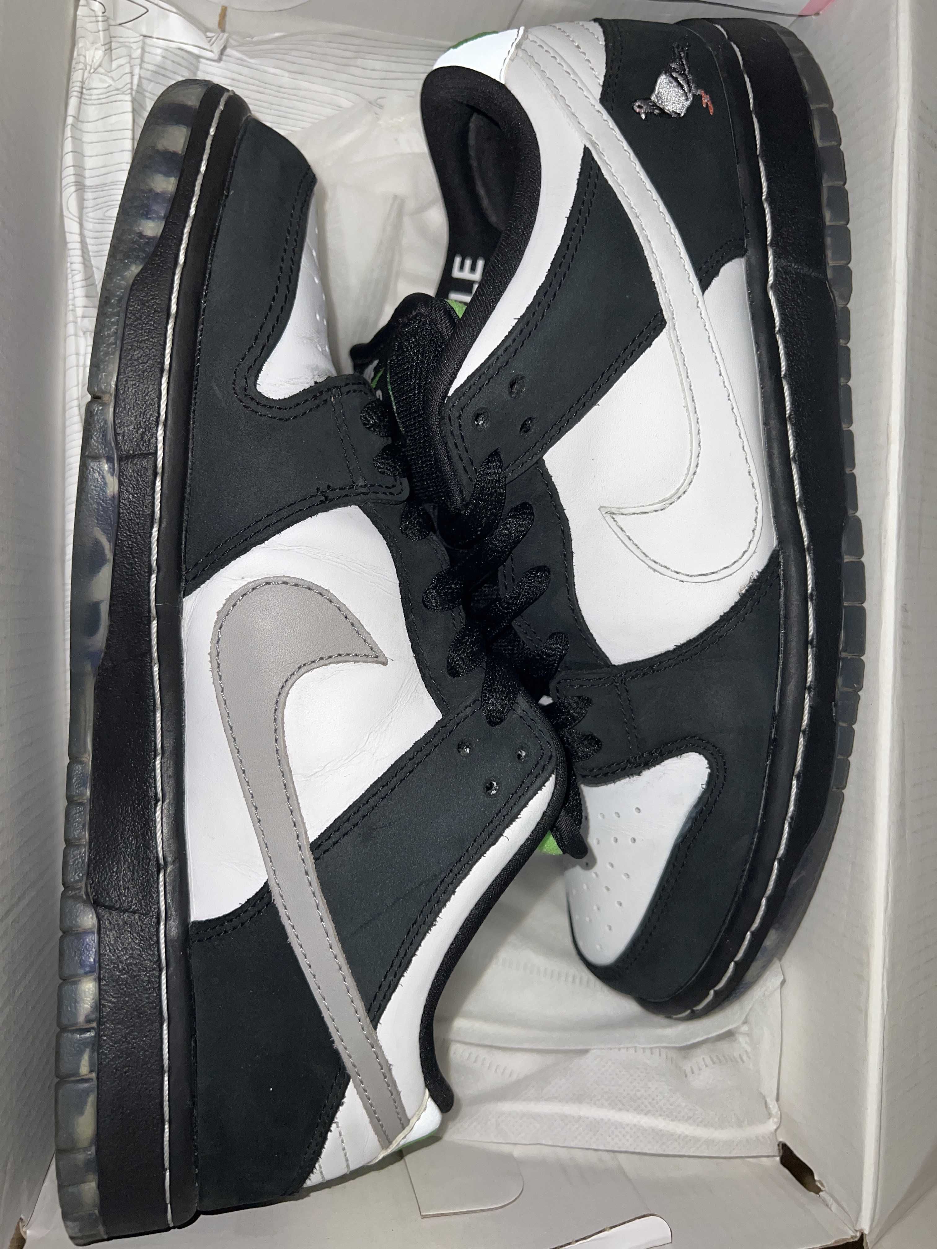 STAPLE × Nike SB Dunk Low "Pigeon Black/White"