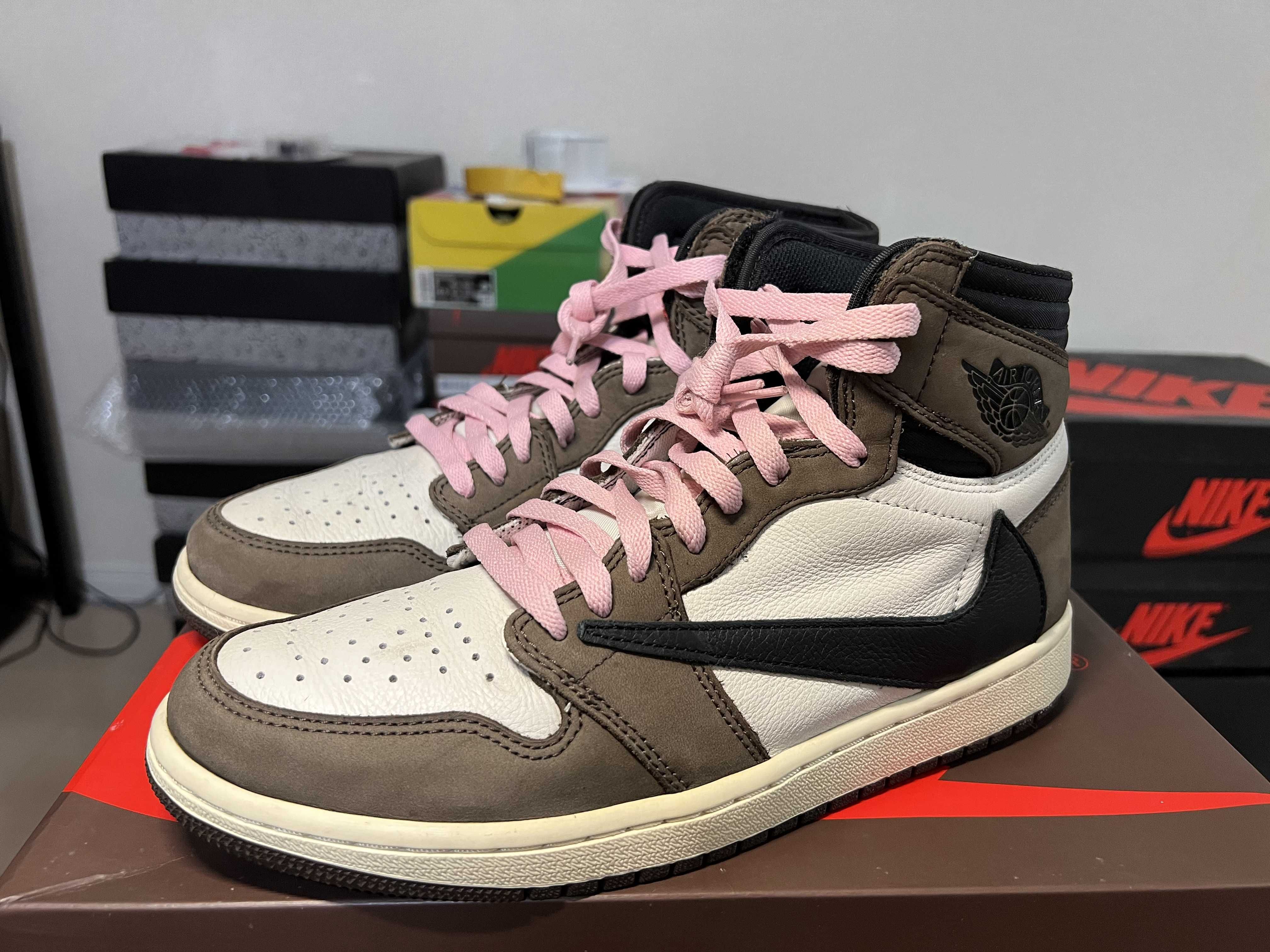 Travis Scott × Nike Air Jordan 1 Retro High OG TS SP "Sail/Dark Mocha"