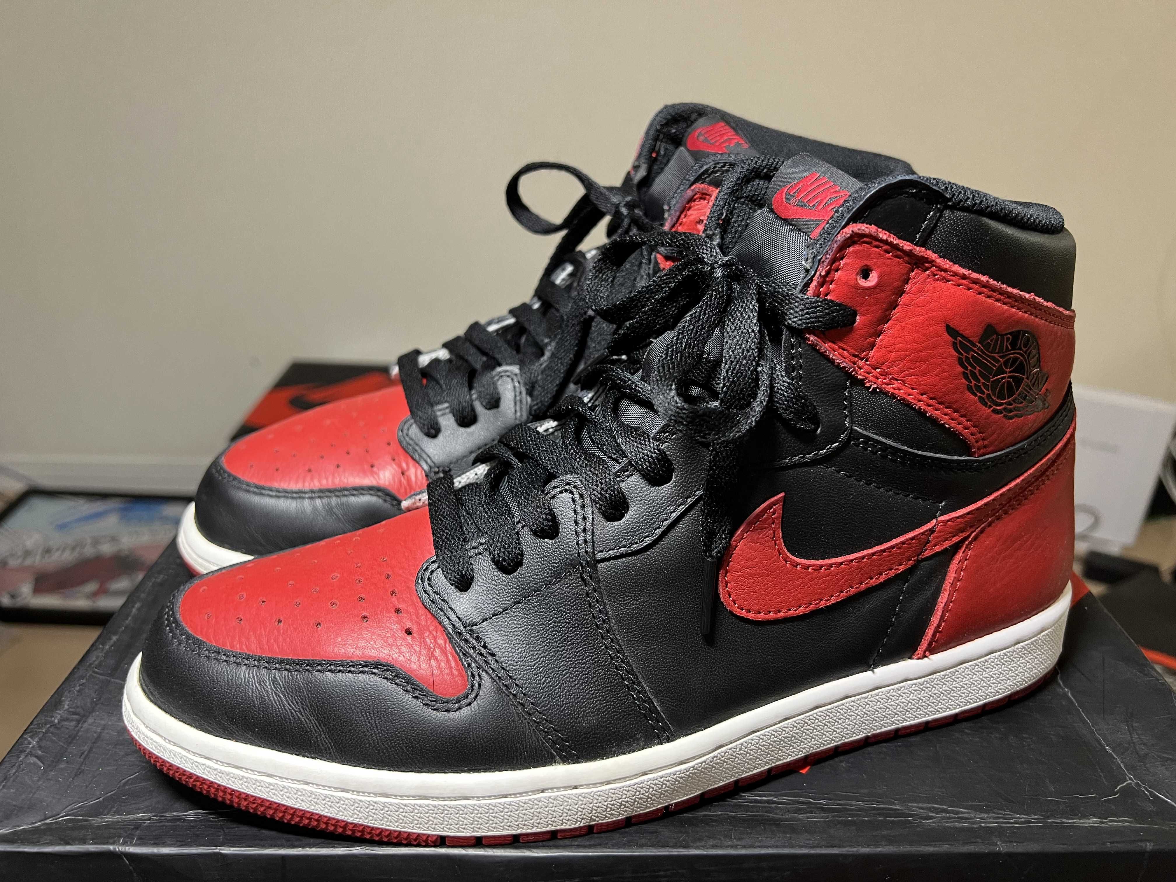 Nike Air Jordan 1 Retro High OG "Bred/Banned" (2016)