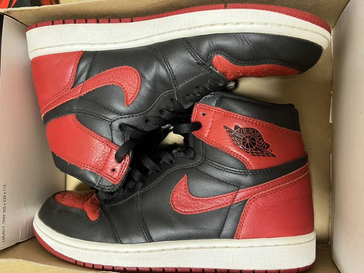 Nike Air Jordan 1 Retro High OG "Bred/Banned" (2016)