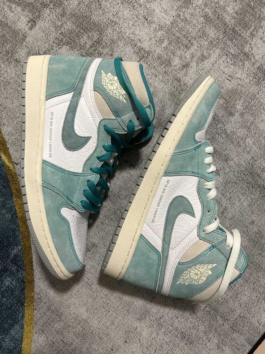 Nike Air Jordan 1 Retro High OG "Turbo Green"