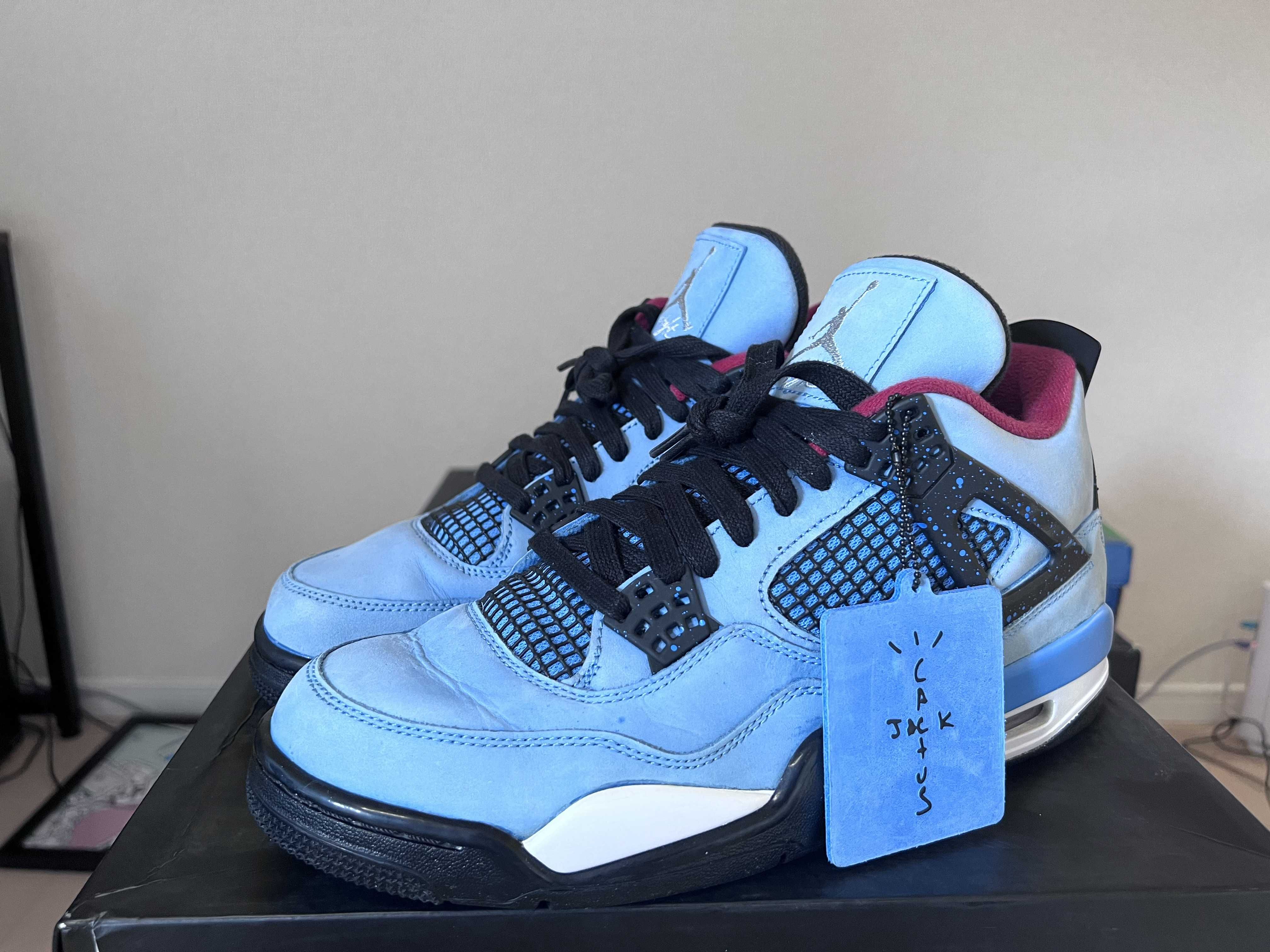 エア ジョーダン 4 トラヴィス　スコット　ユニバーシティブルー Travis Scott X Jordan 4 Retro 'Cactus Jack' - Air Jordan - 308497