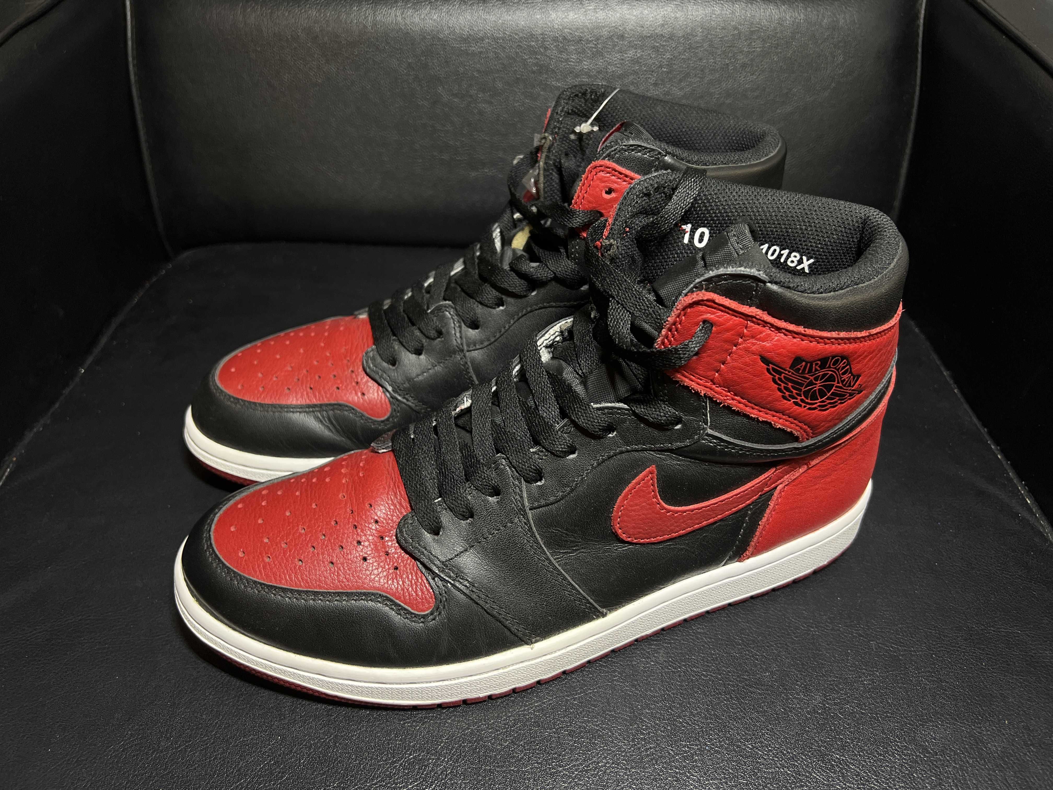 Nike Air Jordan 1 Retro High OG "Bred/Banned" (2016)