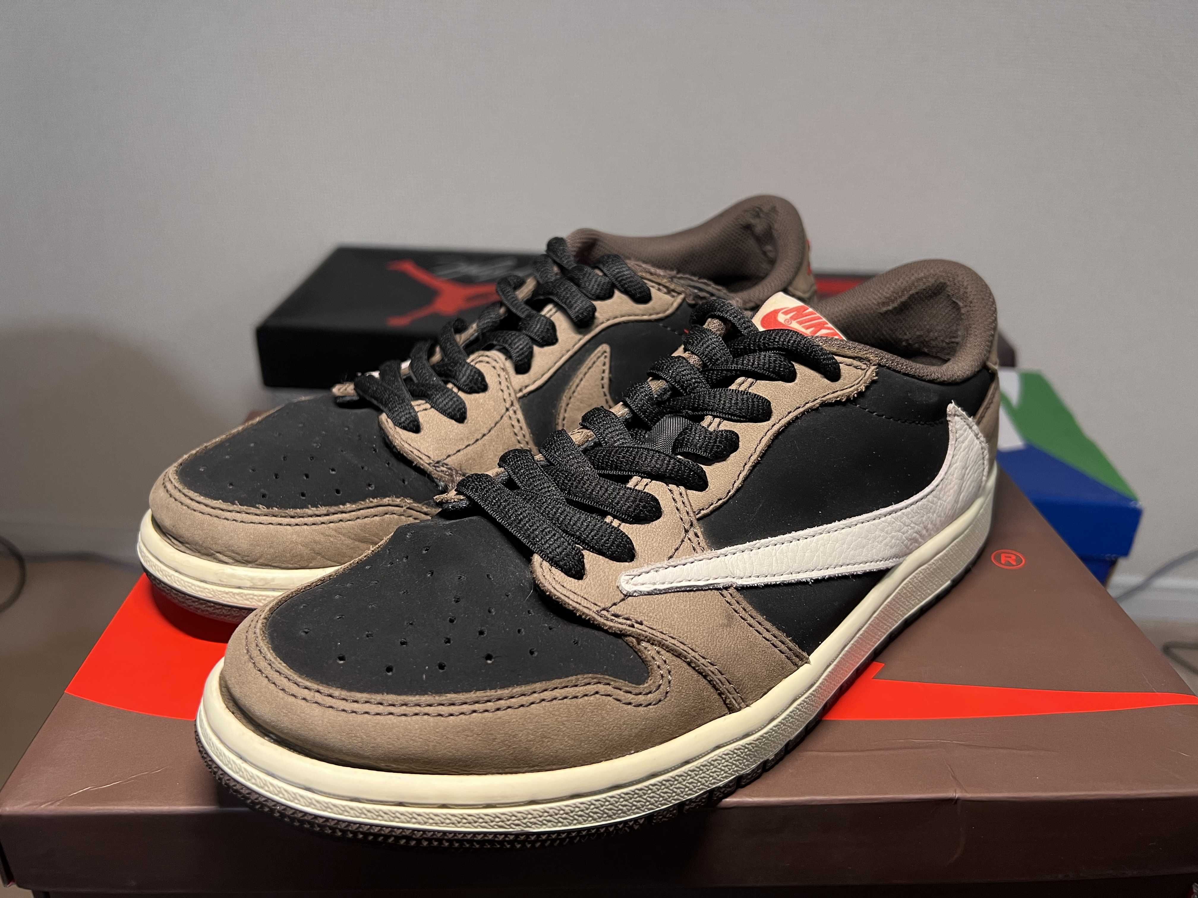 Travis Scott × Nike Air Jordan 1 Low OG SP-T "Black/Dark Mocha"