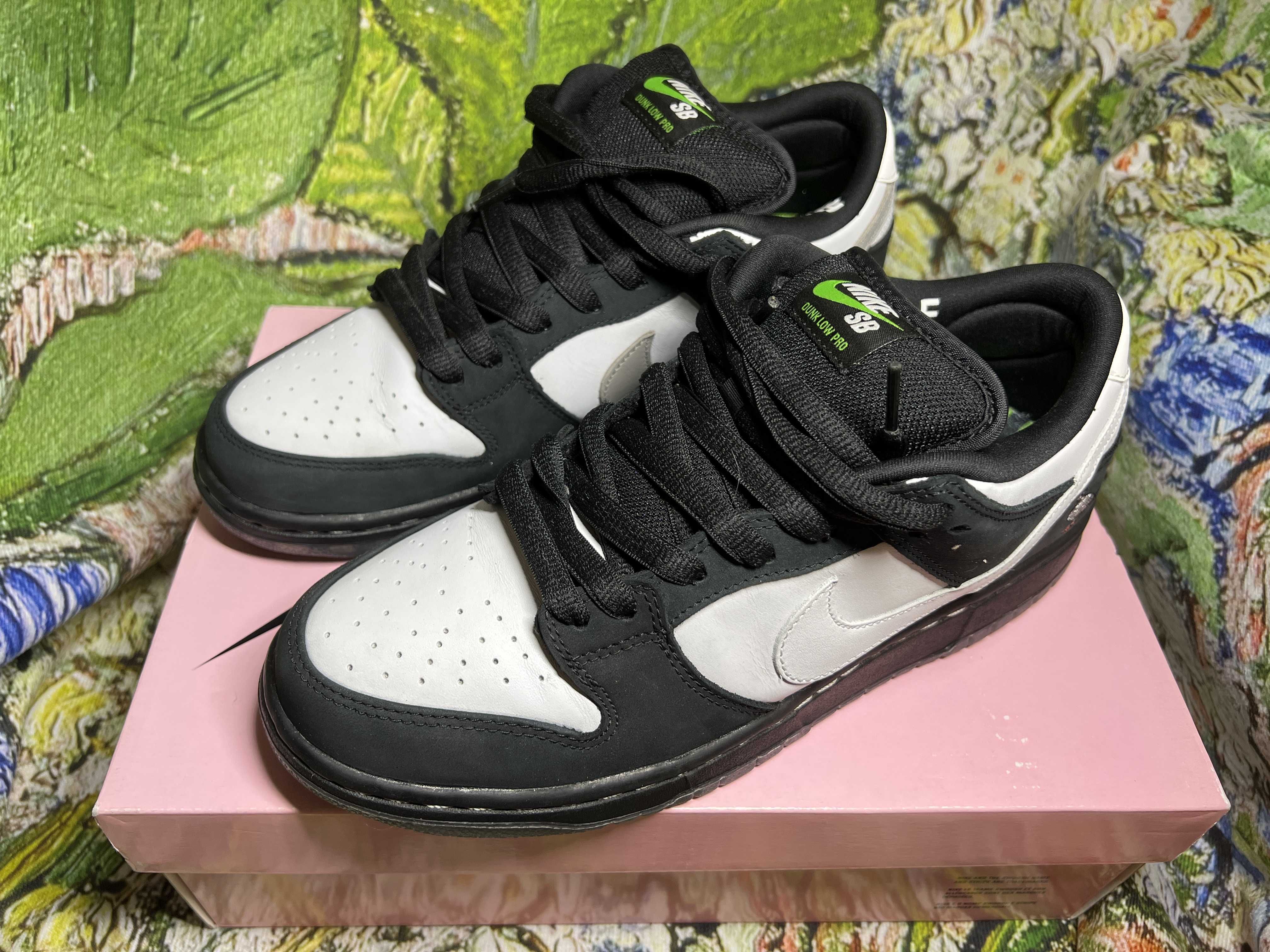 STAPLE × Nike SB Dunk Low "Pigeon Black/White"