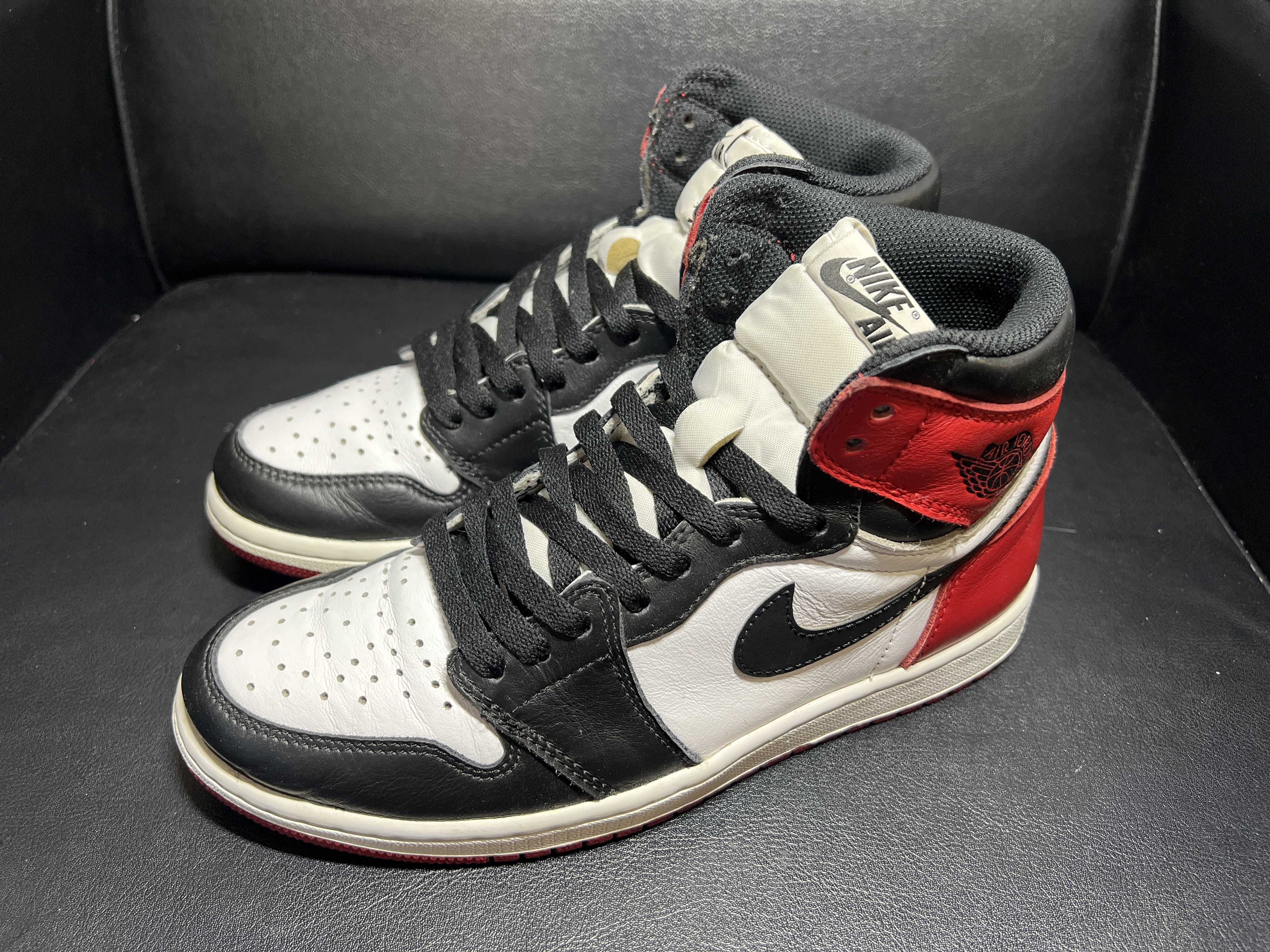 Nike Air Jordan 1 Retro High OG "Black Toe"(2016)