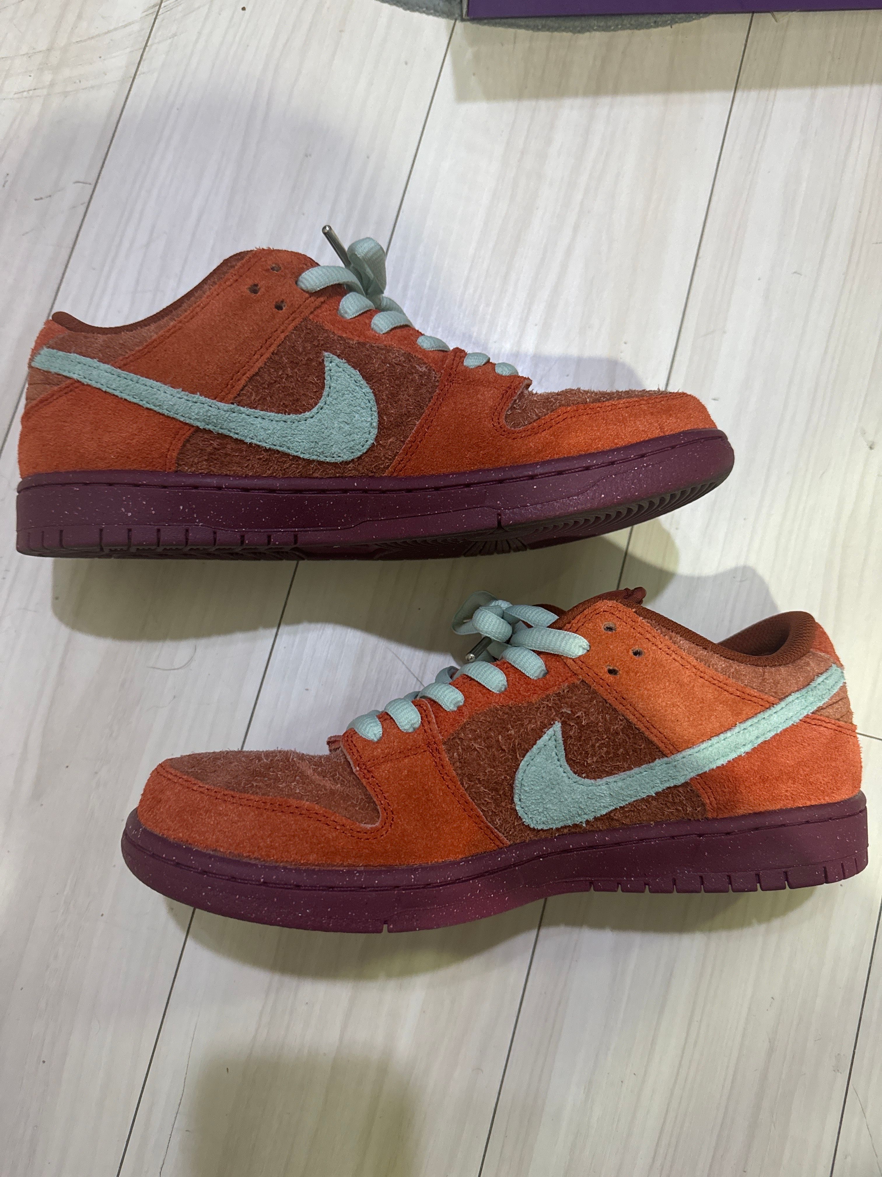 Nike SB Dunk Low Pro PRM "Mystic Red and Rosewood"
