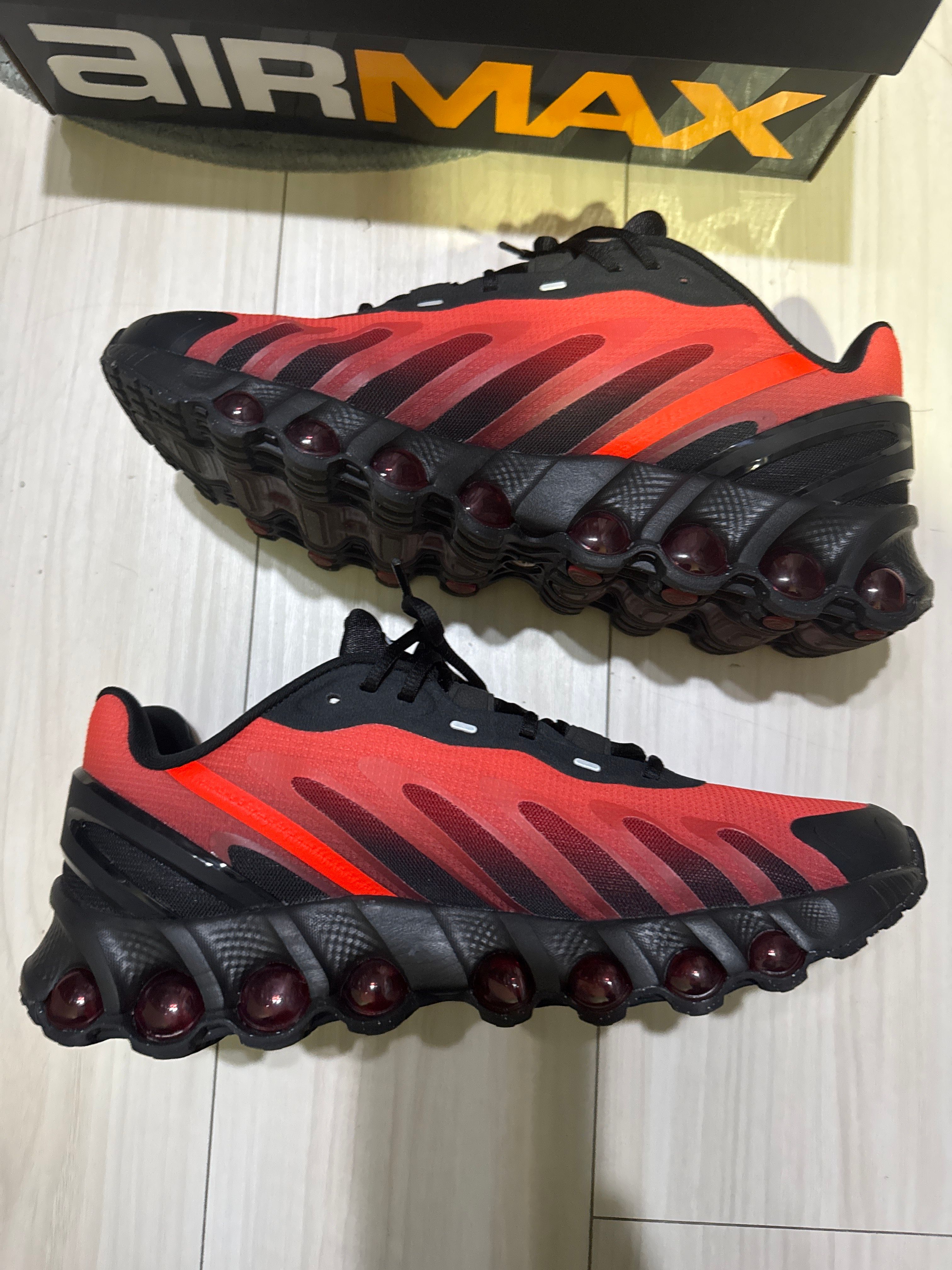 Nike Air Max DN8 "Black/University Red"