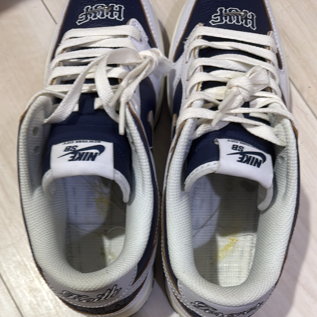 HUF × Nike SB Dunk Low "New York"