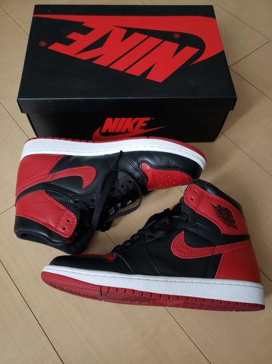 Nike Air Jordan 1 Retro High OG "Bred/Banned" (2016)