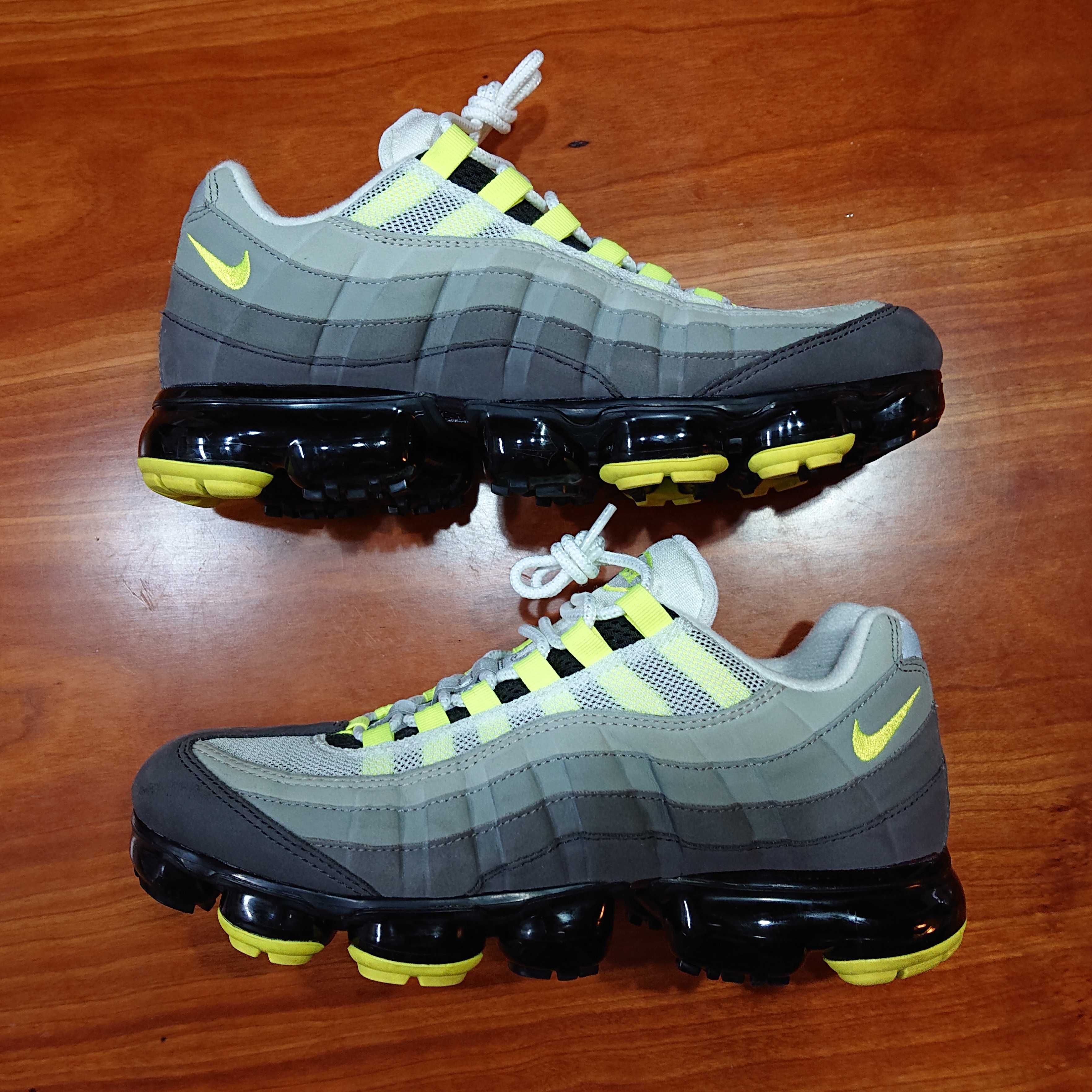 Nike Air Vapormax 95 "Neon"
