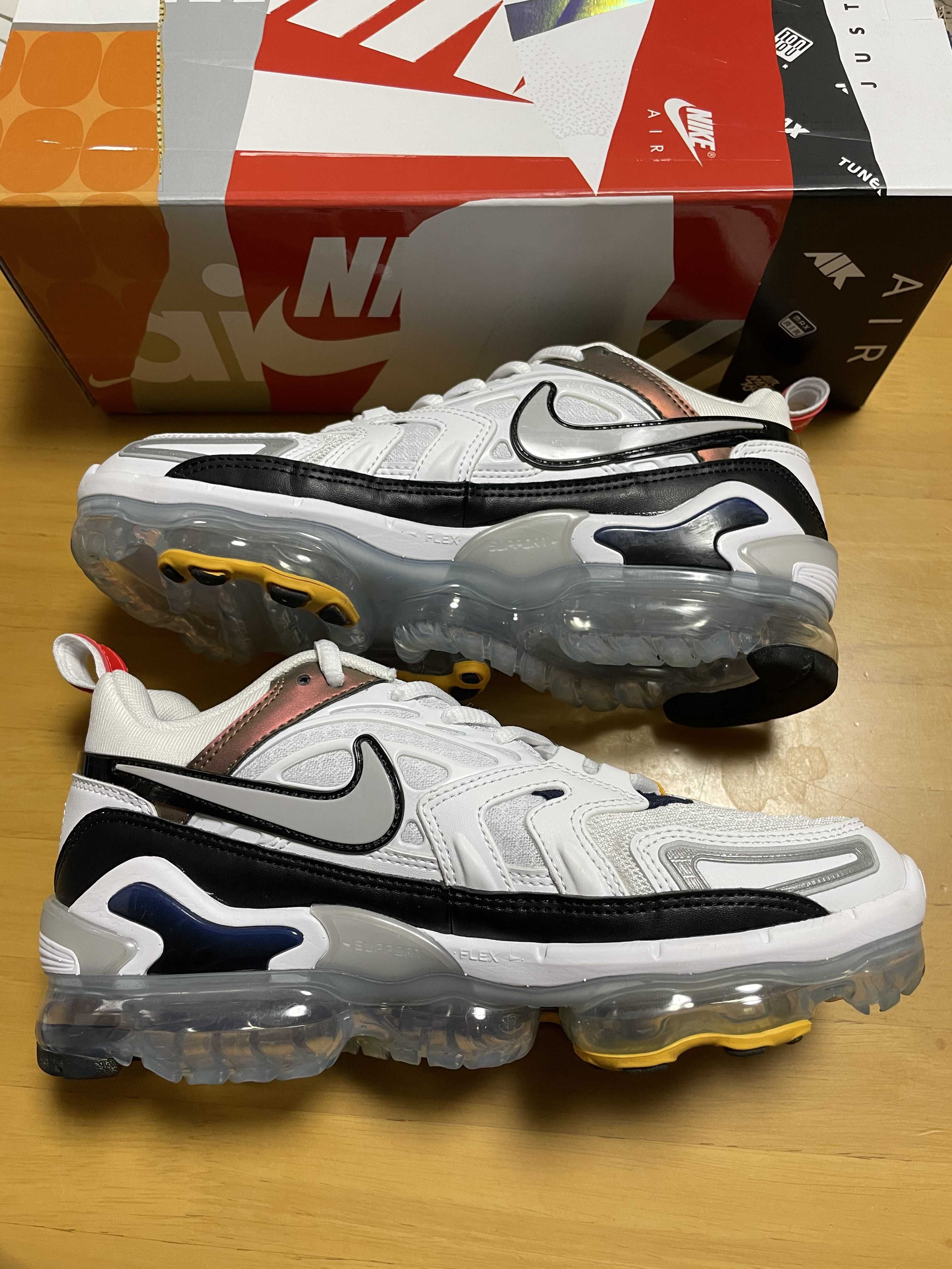 NIKE Women's AIR VAPORMAX EVO "TECH GREY"