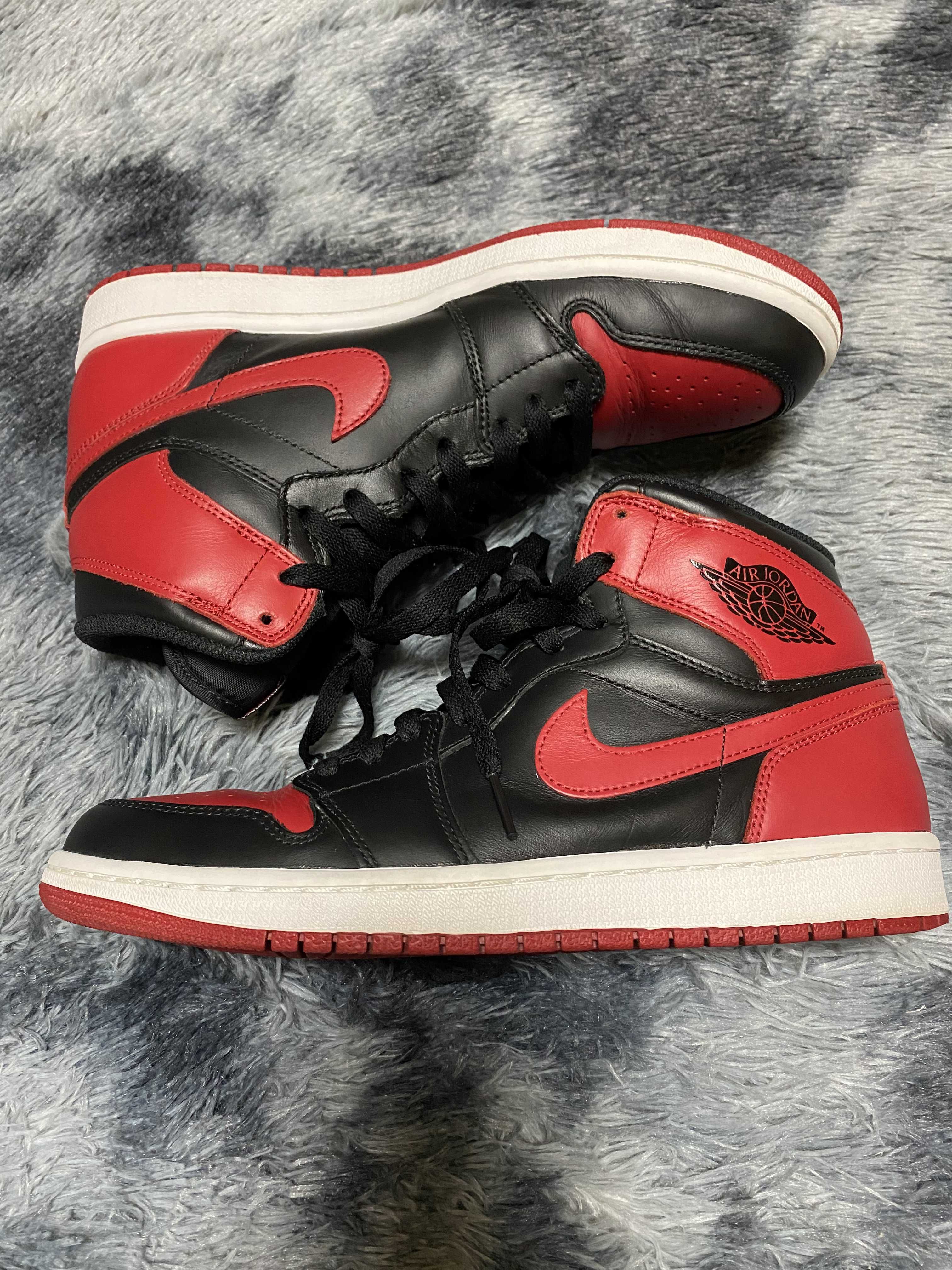 Nike Air Jordan 1 Retro High OG "Bred" (2013)