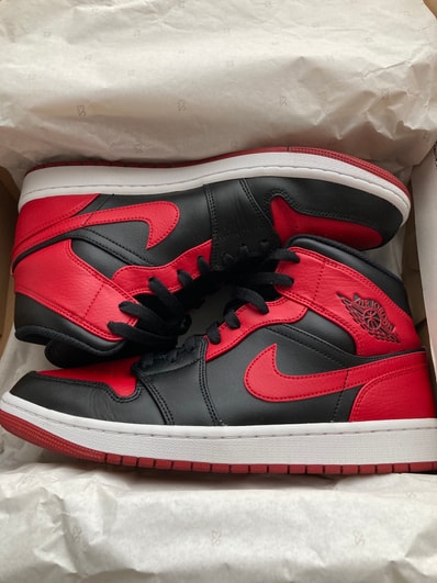 Nike Air Jordan 1 Mid "Bred"