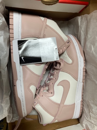 Nike Women's Dunk High "Pink Oxford"