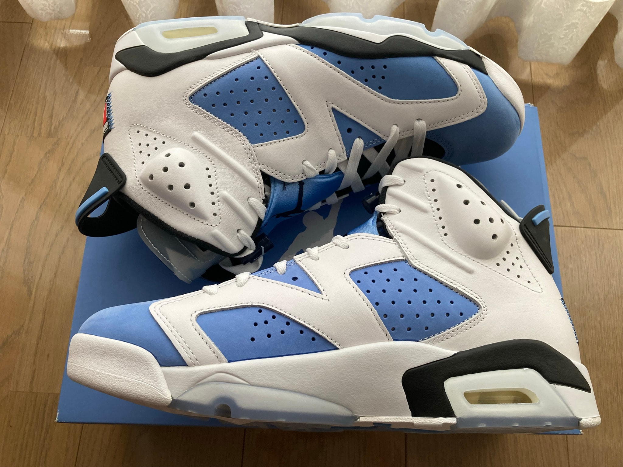 Nike Air Jordan 6 "UNC"