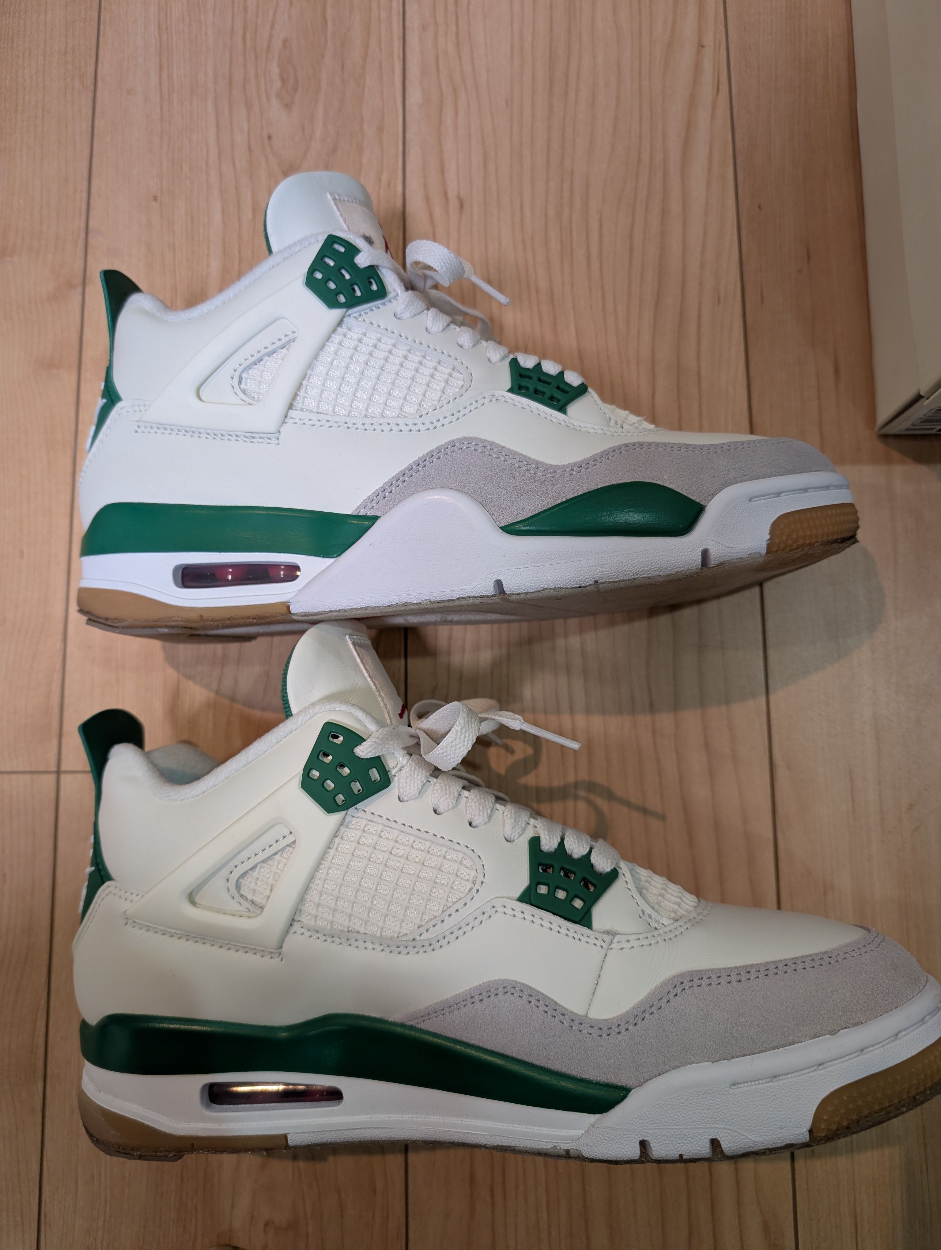Nike SB × Air Jordan 4 Retro SP "Pine Green"