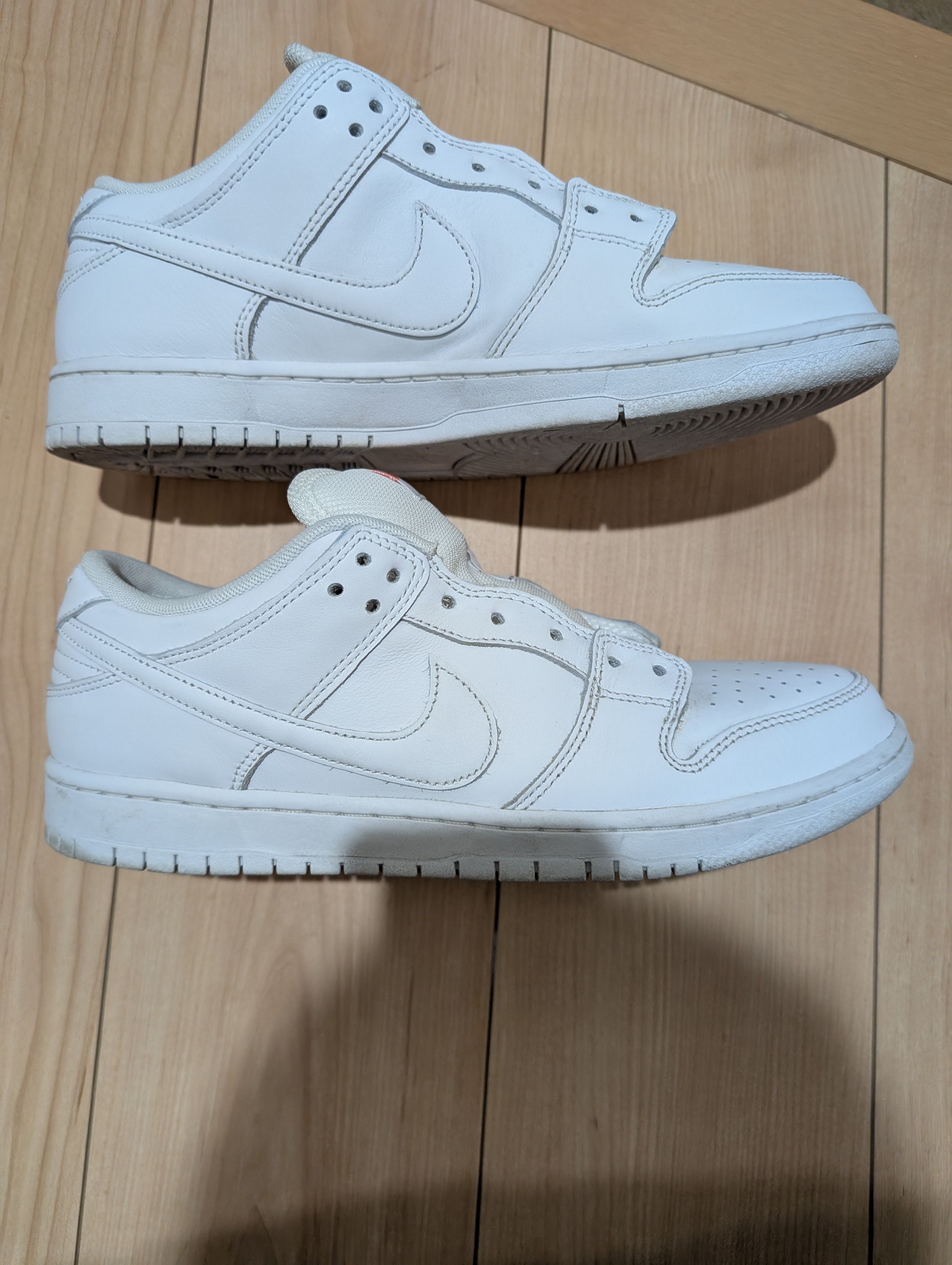 Nike SB Dunk Low Pro ISO "Triple White"