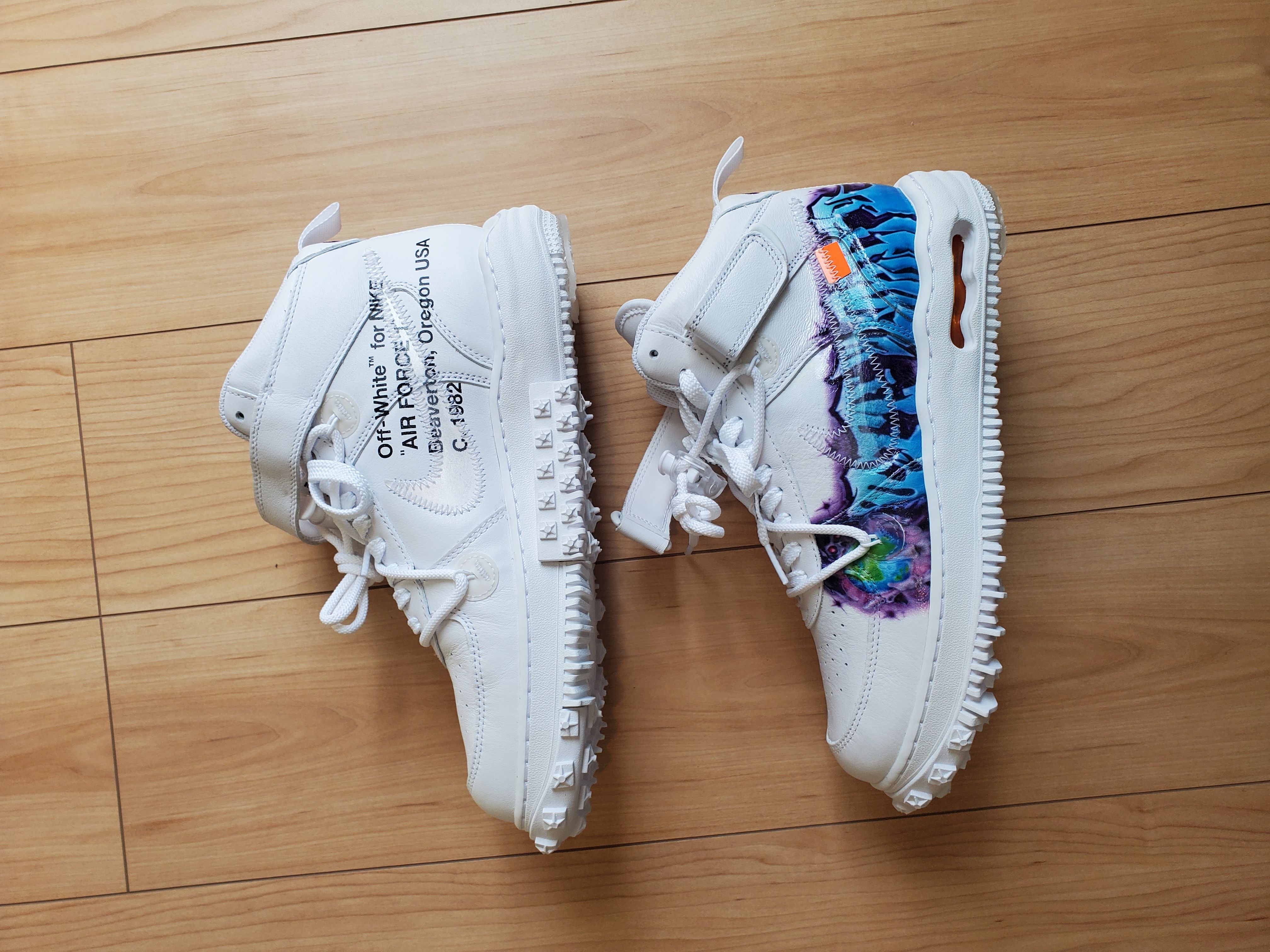 Off-White × Nike Air Force 1 Mid "Graffiti"