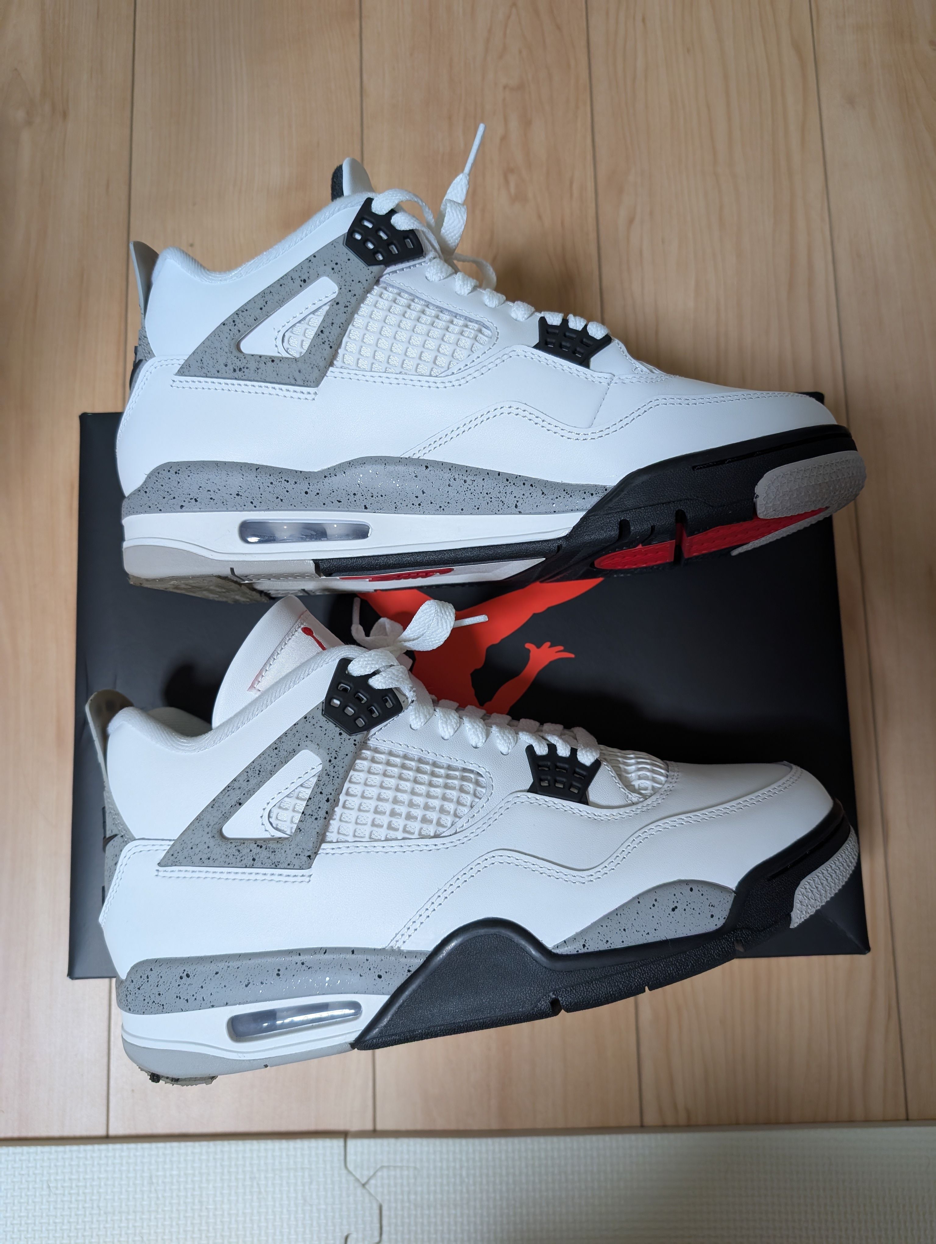 Nike Air Jordan 4 Retro "White/Cement" (2025)