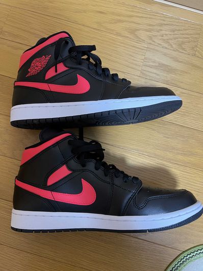 NIKE Women's AIR JORDAN 1 MID "BLACK/SIREN RED/WHITE"