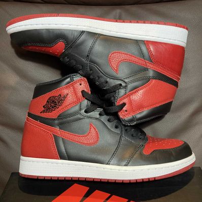 Nike Air Jordan 1 Retro High OG "Bred/Banned" (2016)