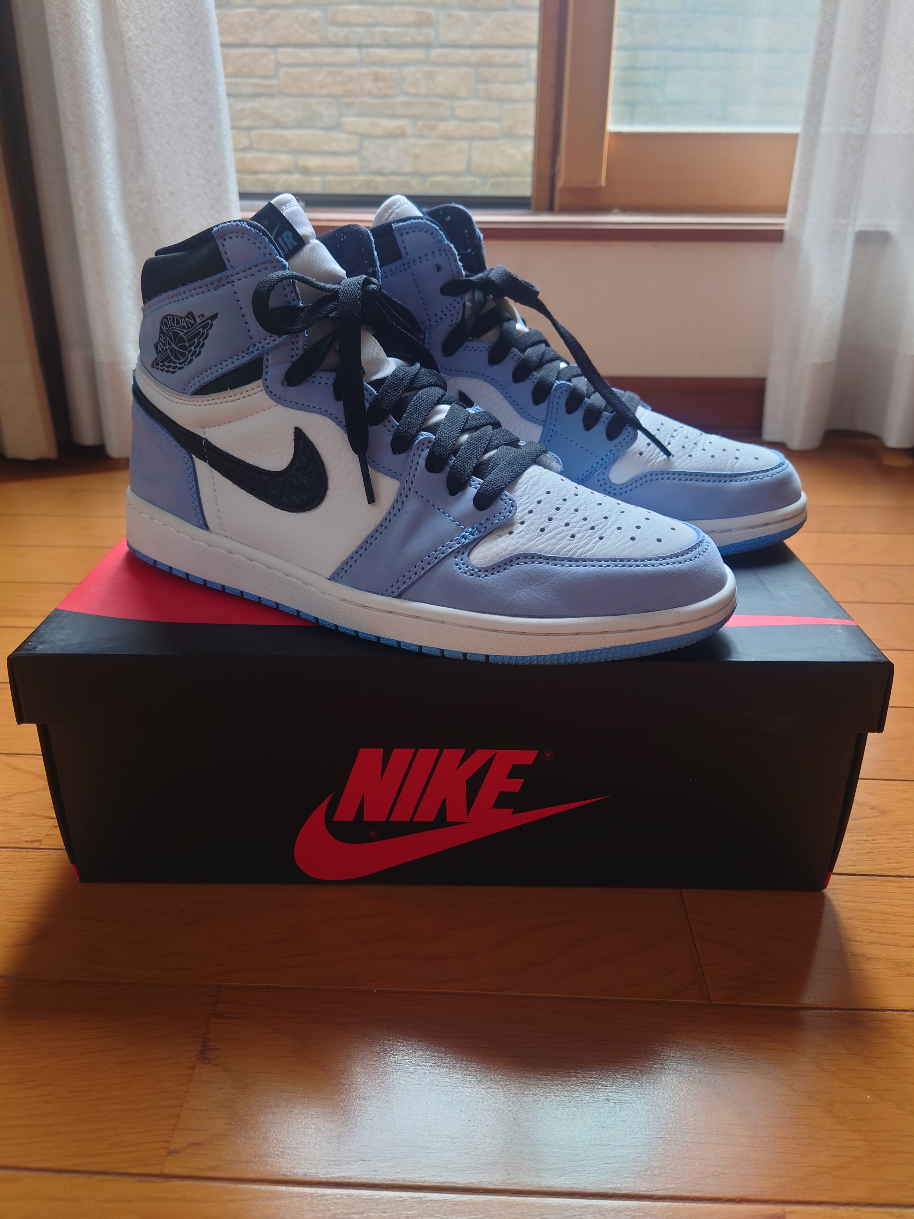 Nike Air Jordan 1 High OG "University Blue"