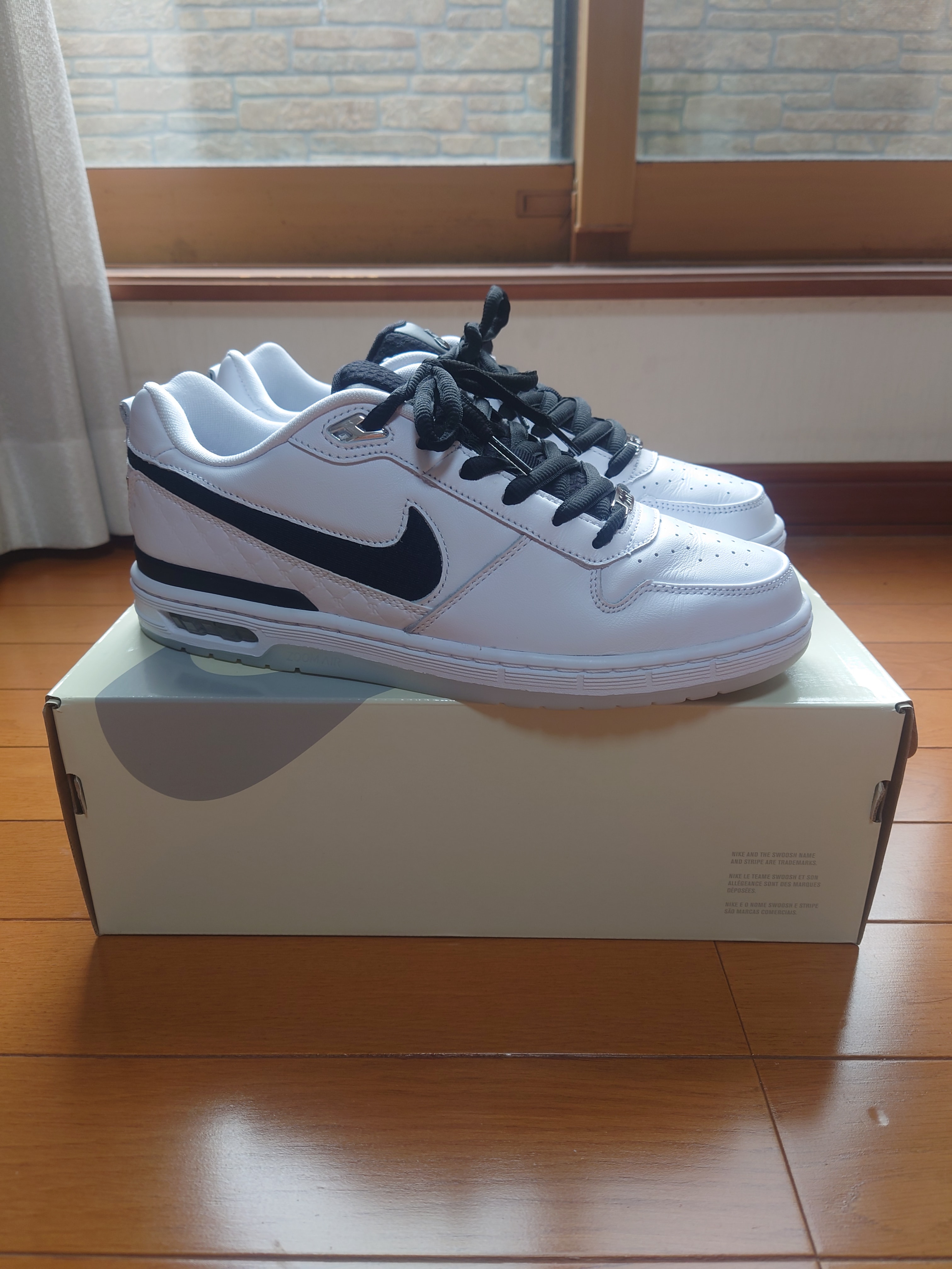 ナイキ SB ピーロッド1 レトロ "ホワイト アンド ブラック"