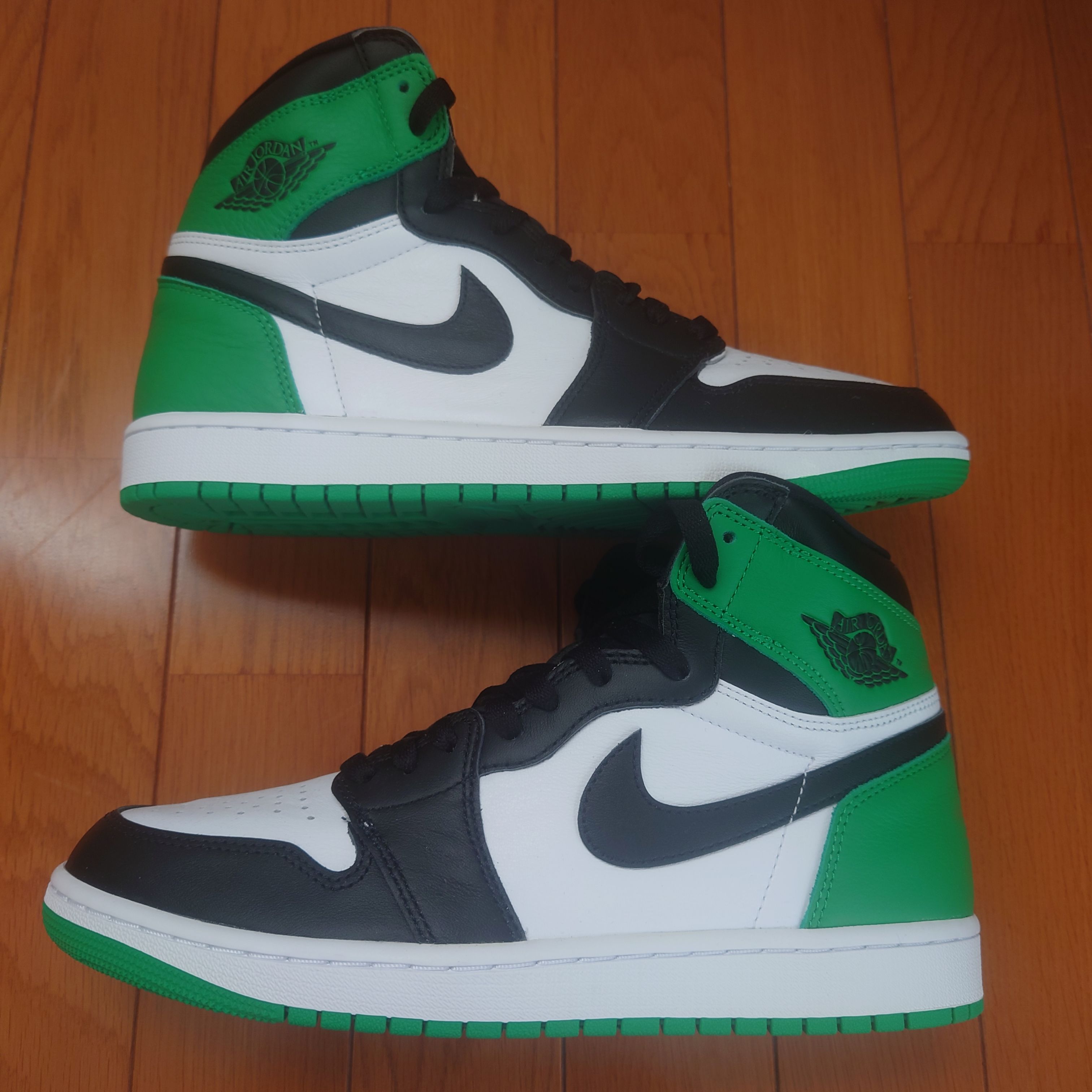 Nike Air Jordan 1 Retro High OG "Celtics/Black and Lucky Green" (2023)