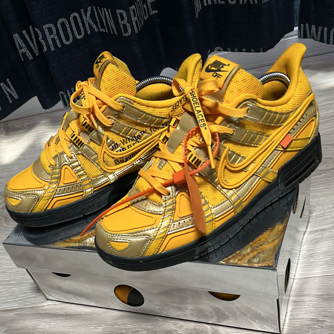 Off-White × Nike Air Rubber Dunk "University Gold" 