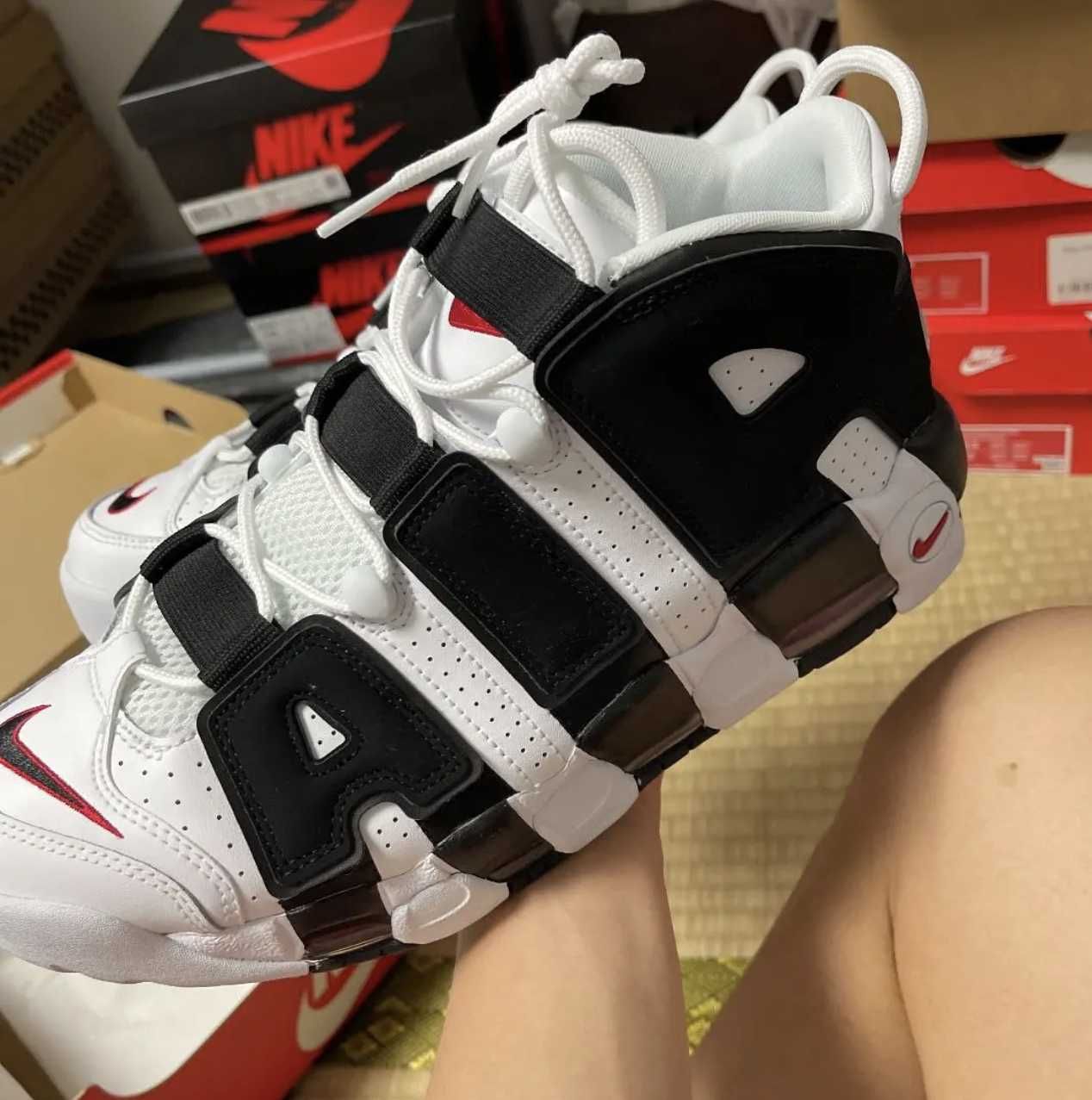 NIKE AIR MORE UPTEMPO "WHITE/BLACK/UNIVERSITY RED"(2020)