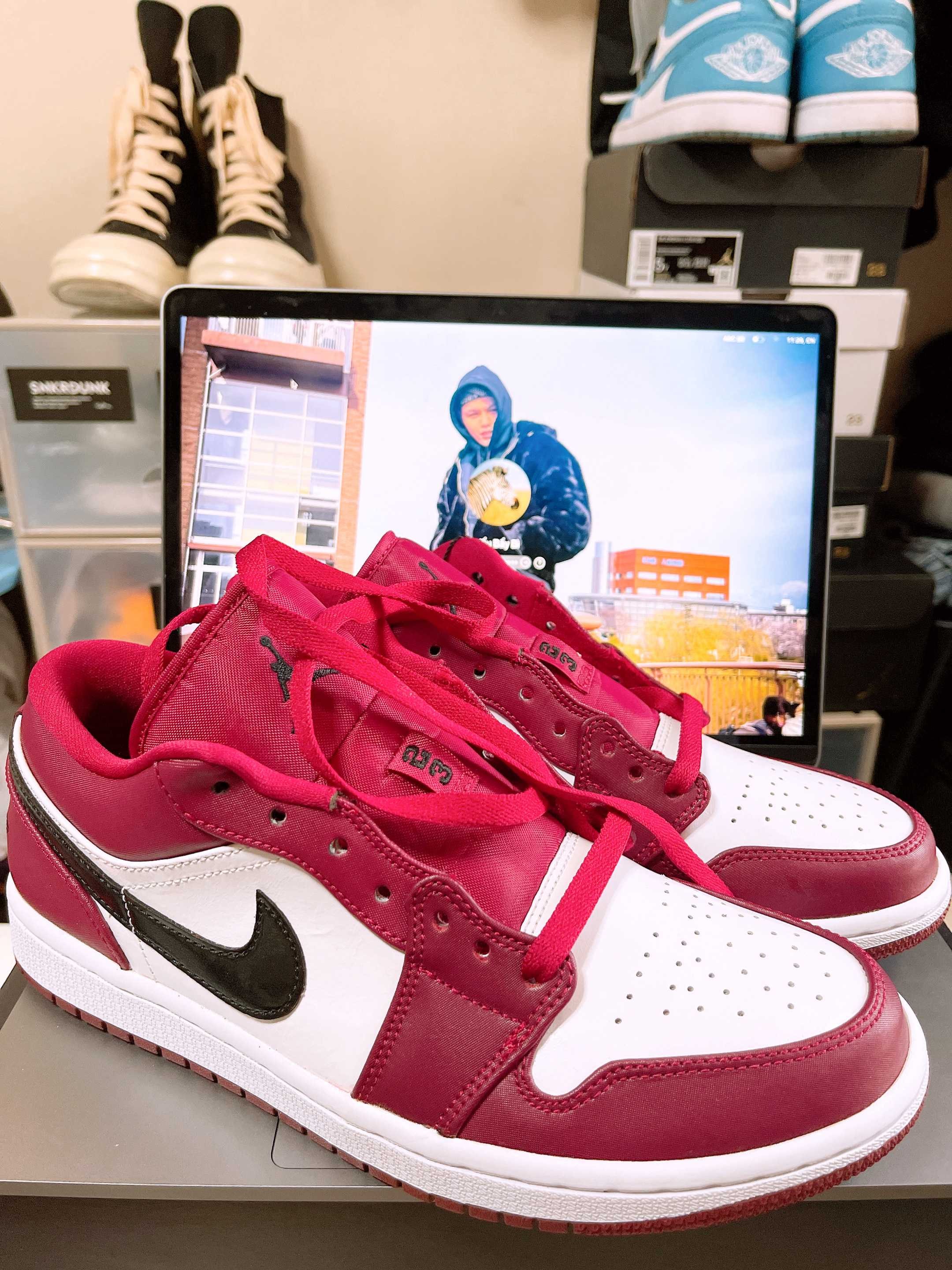 NIKE AIR JORDAN 1 LOW "NOBLE RED"
