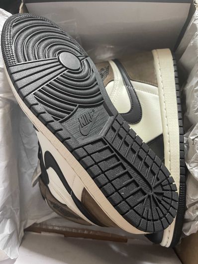 Nike Air Jordan 1 High OG "Sail/Dark Mocha/Black"